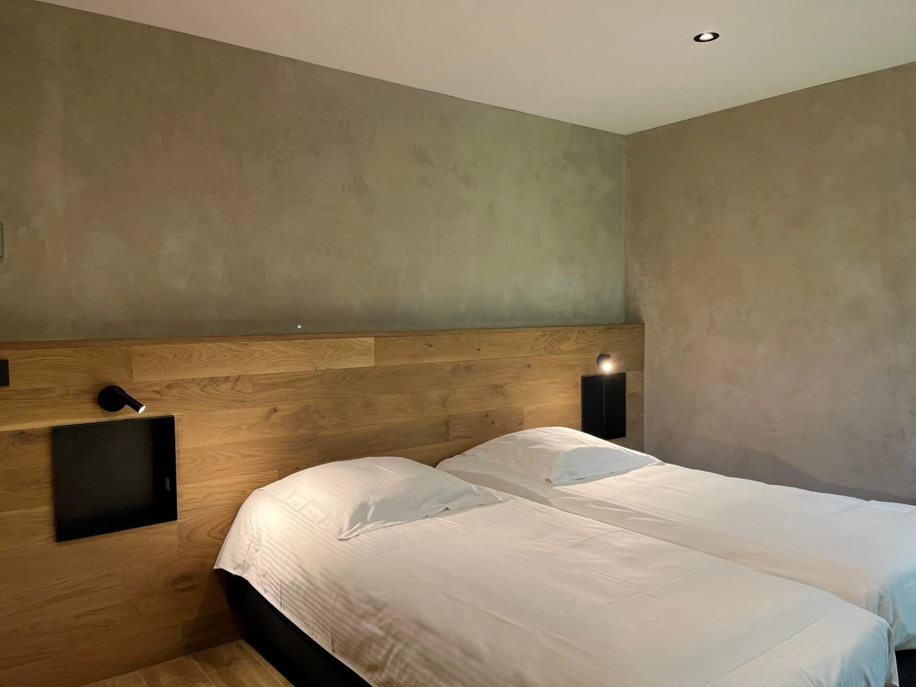 Photo of the whole room, Bed in Hostellerie La Claire Fontaine, Logis hôtels & Spa