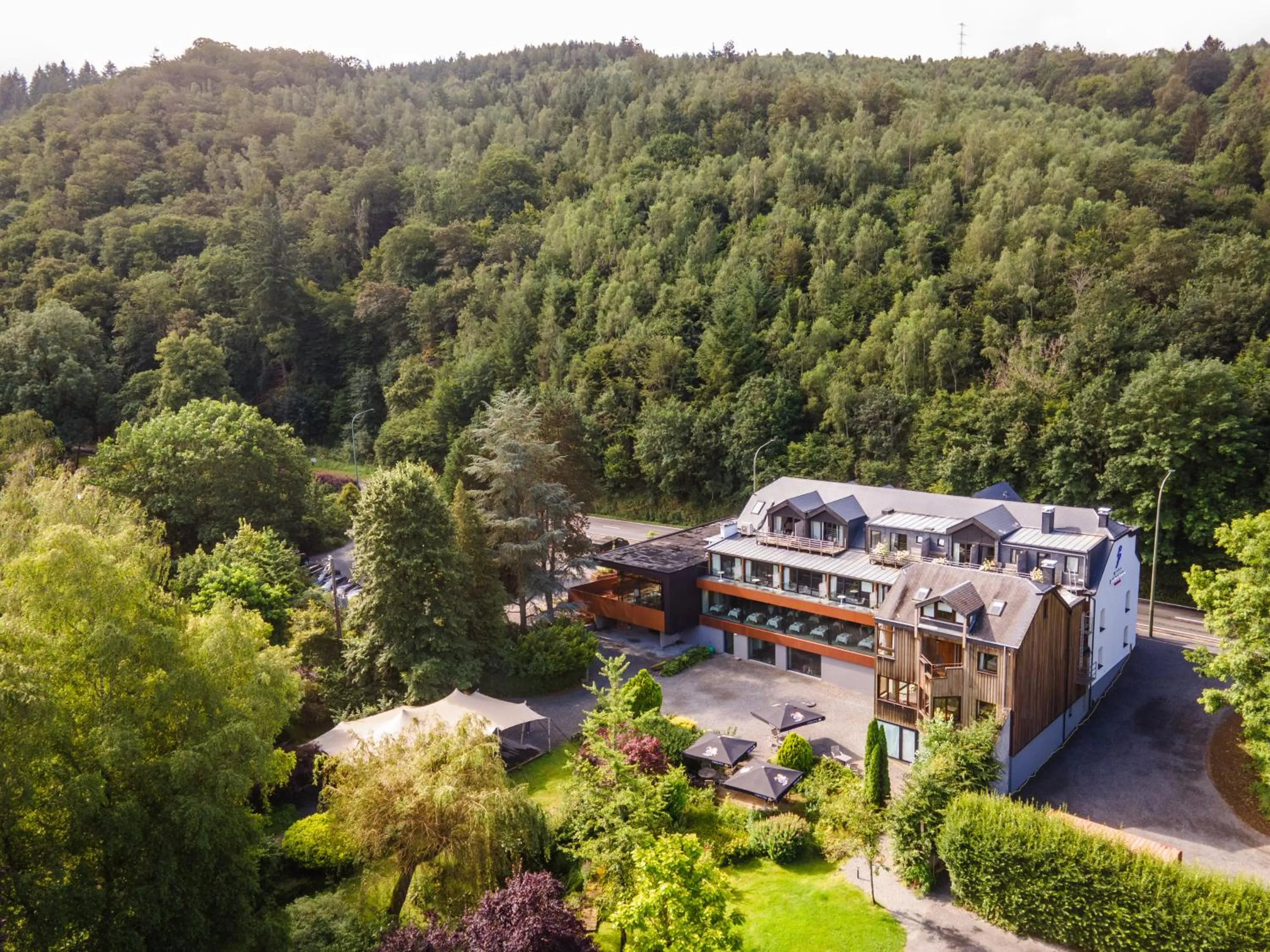 Bird's eye view in Hostellerie La Claire Fontaine, Logis hôtels & Spa