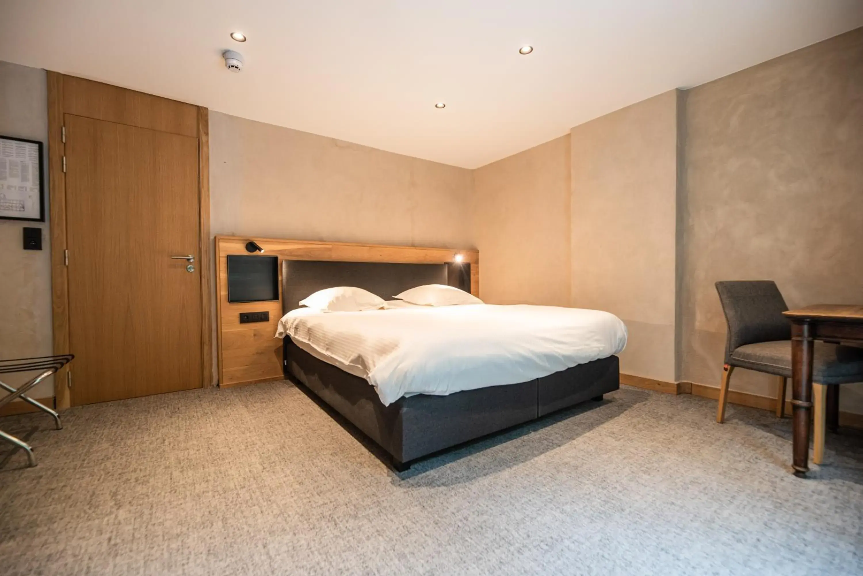 Comfort Double Room - single occupancy in Logis Hostellerie De La Claire Fontaine Comfort Double Room - single occupancy in Logis Hostellerie De La Claire Fontaine