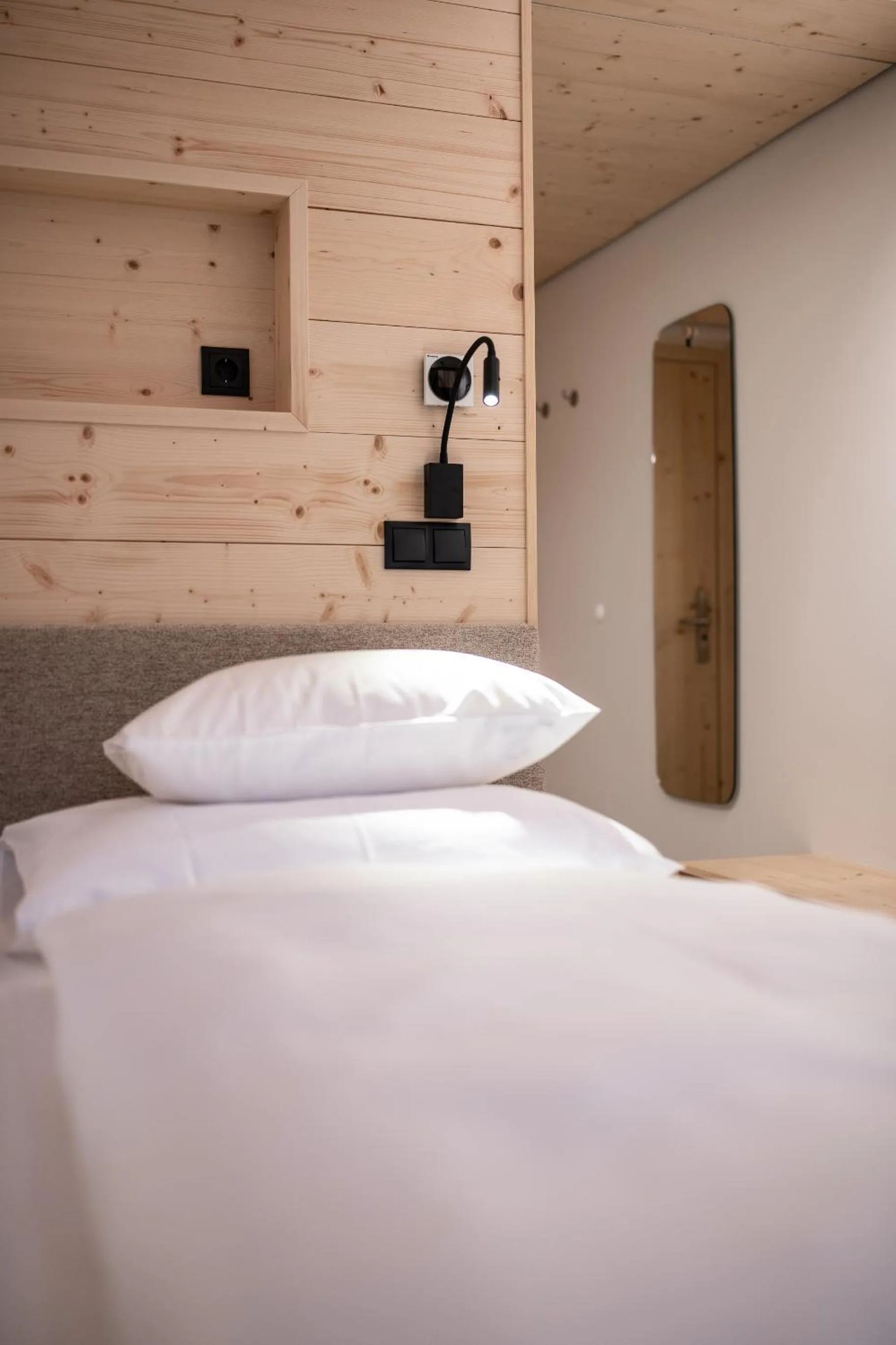 Bed in Mari Pop Hotel