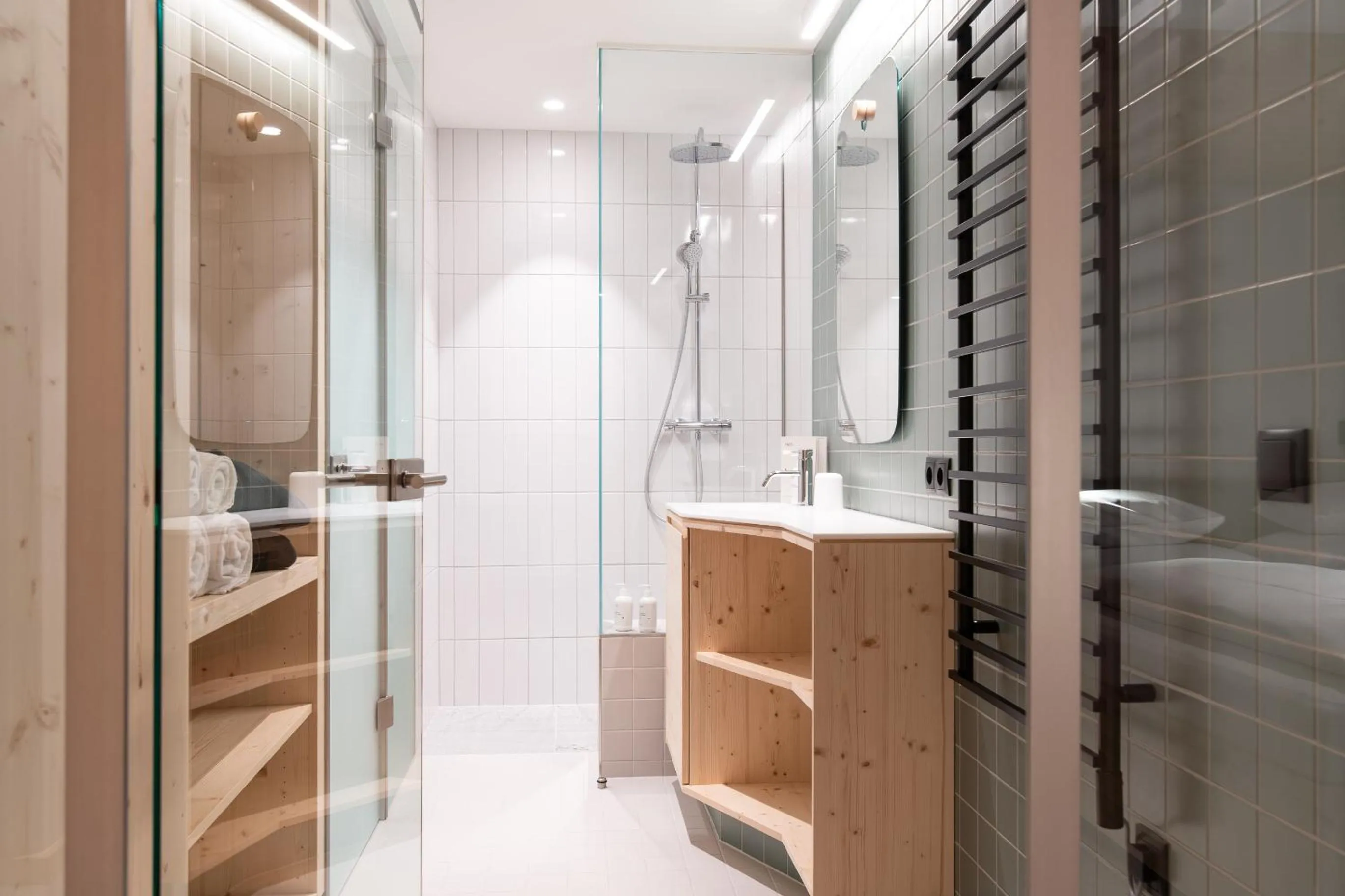 Shower in Mari Pop Hotel