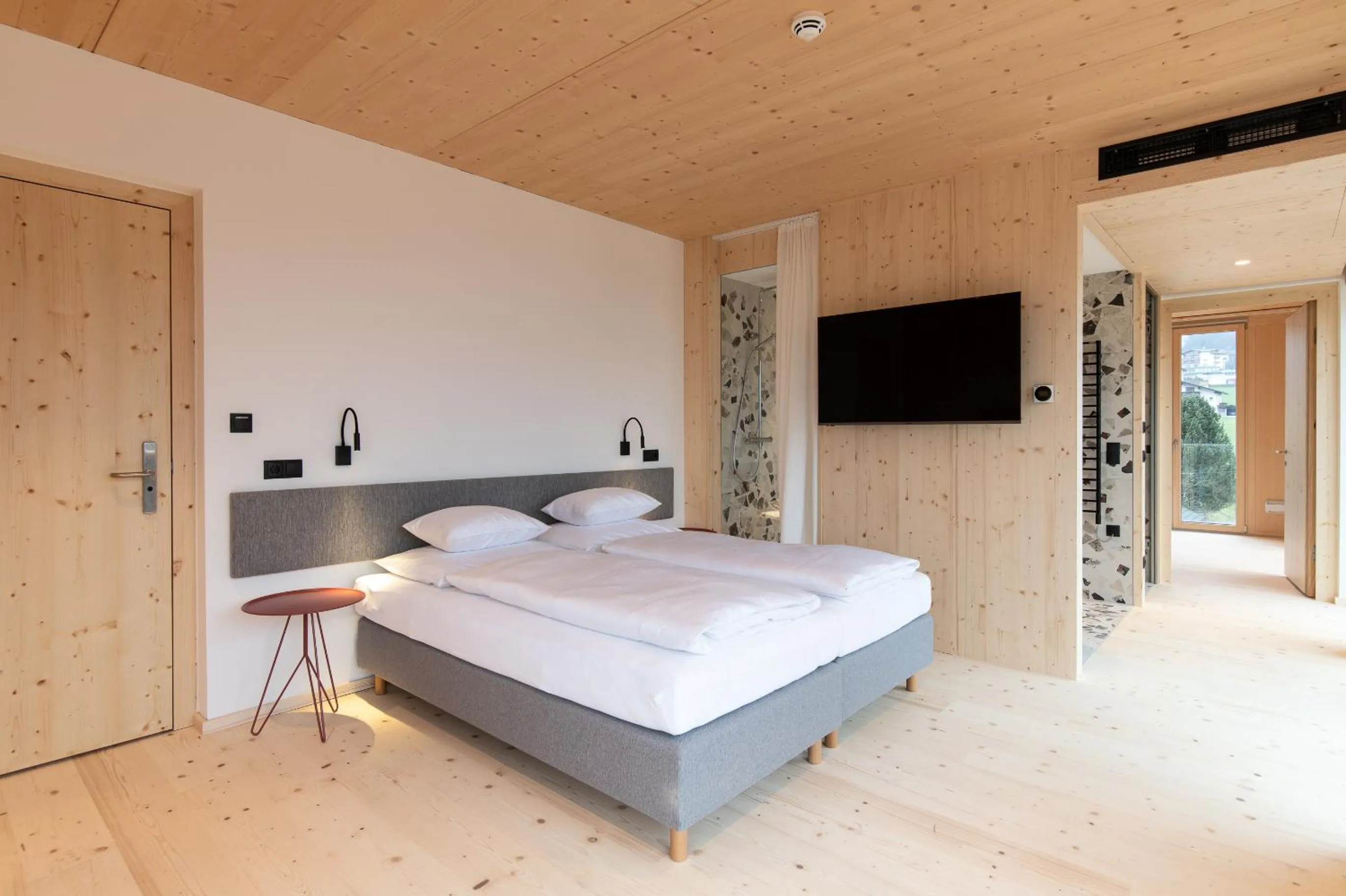 Bed in Mari Pop Hotel