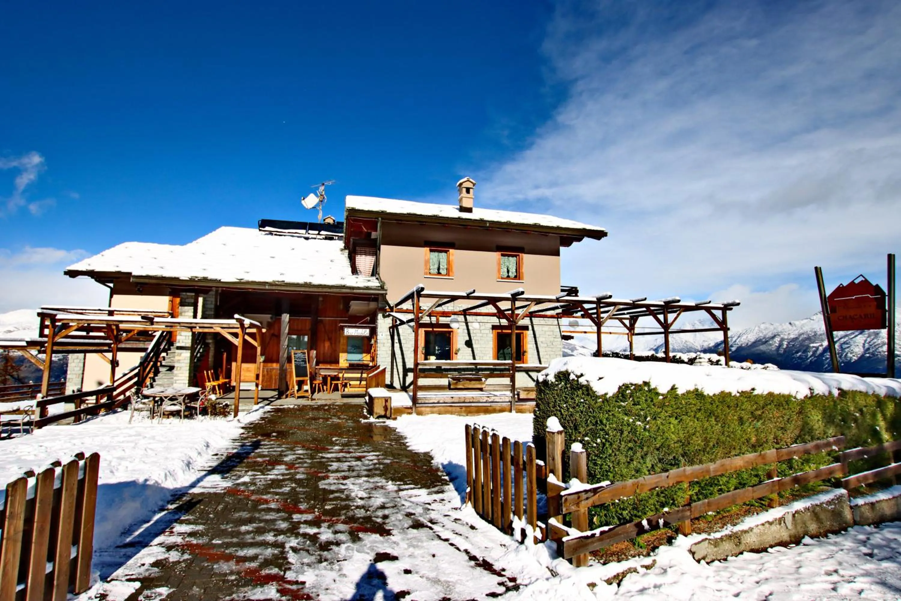 Property building in Hotel Chacaril