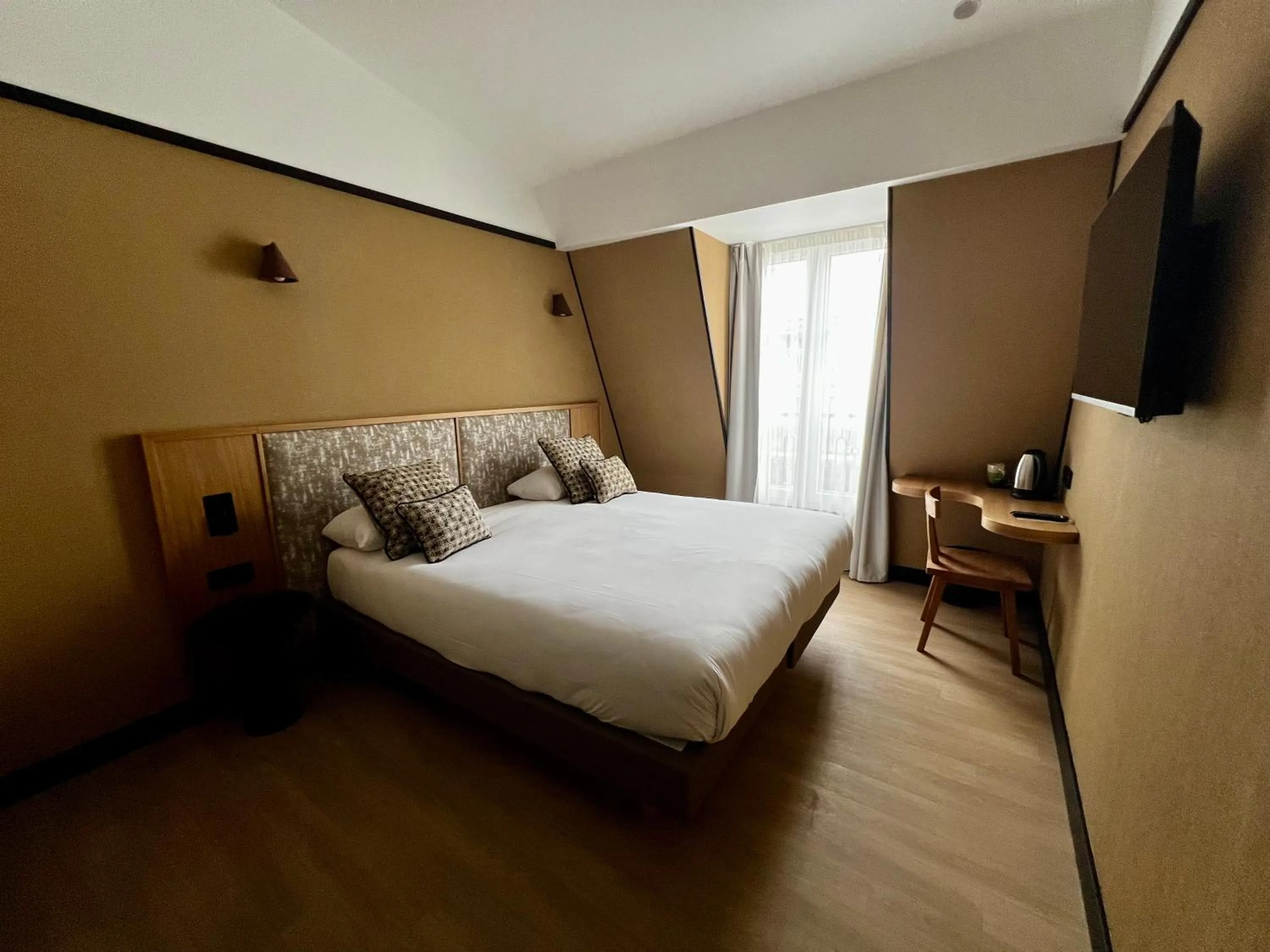 Photo of the whole room, Bed in Amiral-Fondary