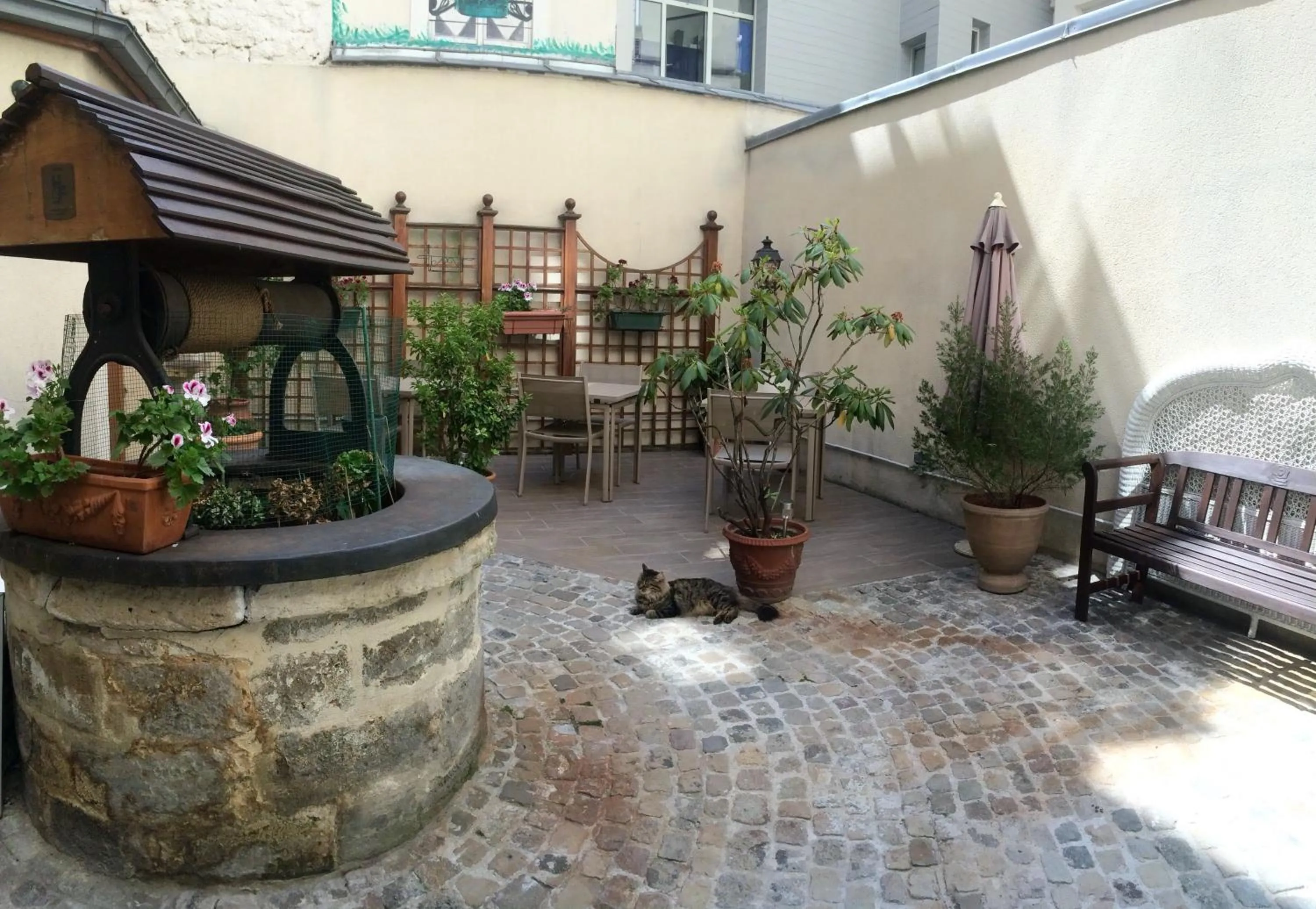 Property building in Amiral-Fondary