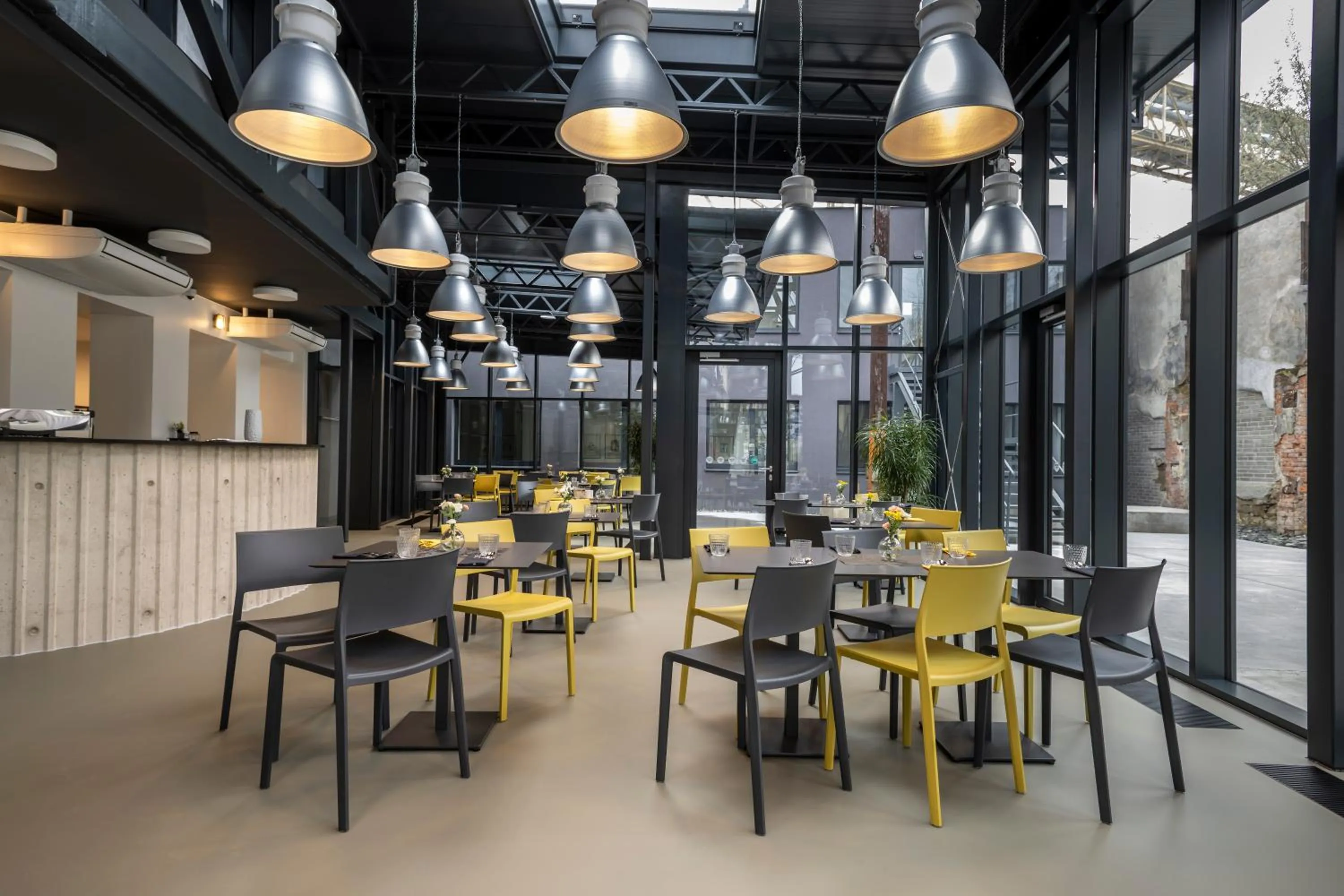 Restaurant/places to eat in Hotel VP1