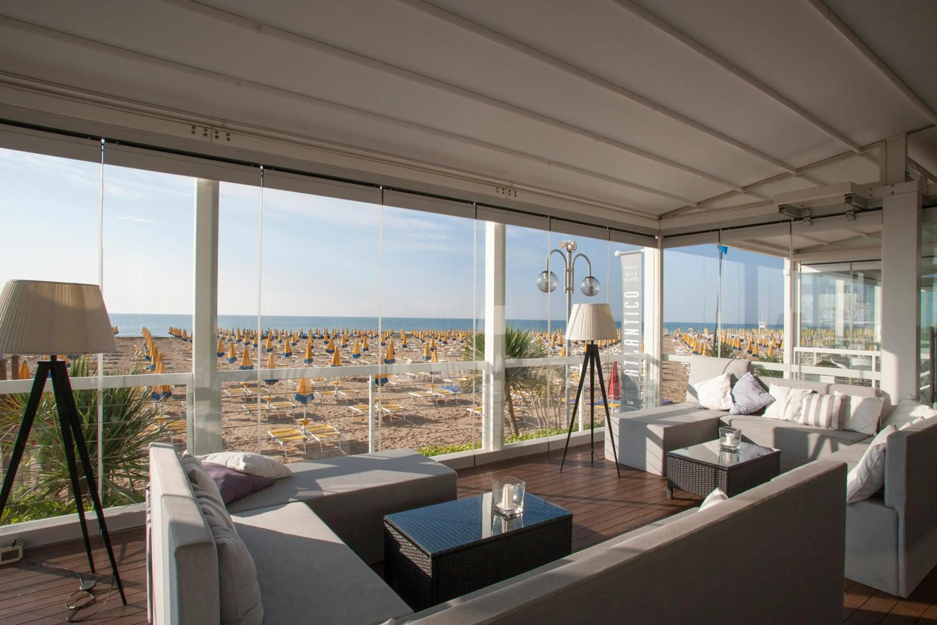 Lounge or bar in Hotel Atlantico