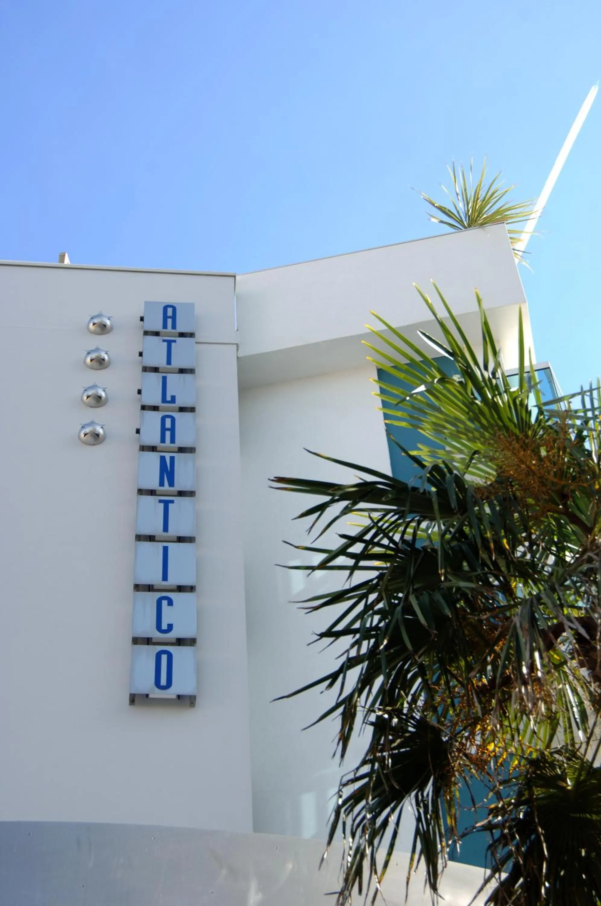 Facade/entrance in Hotel Atlantico