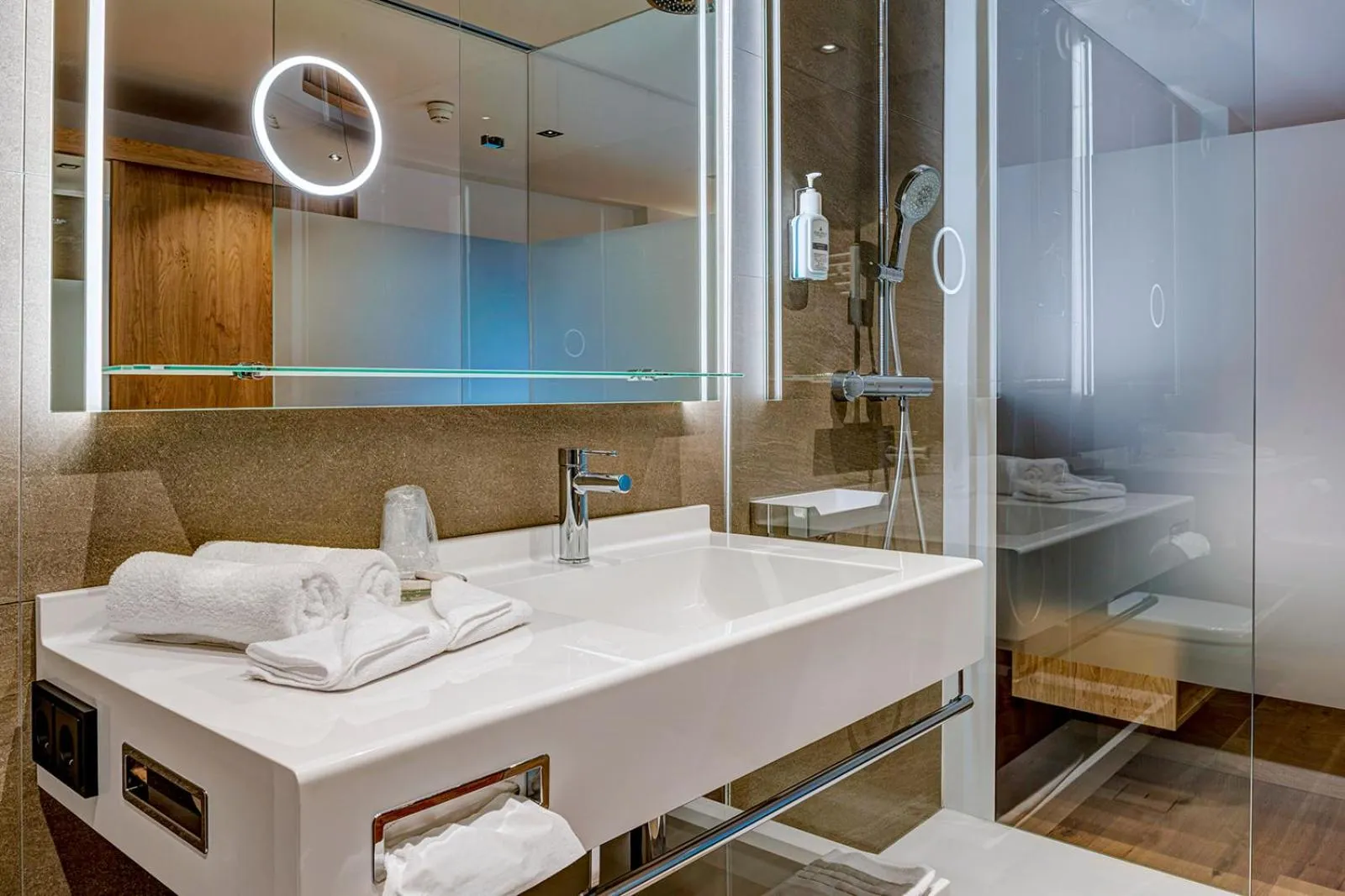 Bathroom in Hotel Jesacherhof 4s