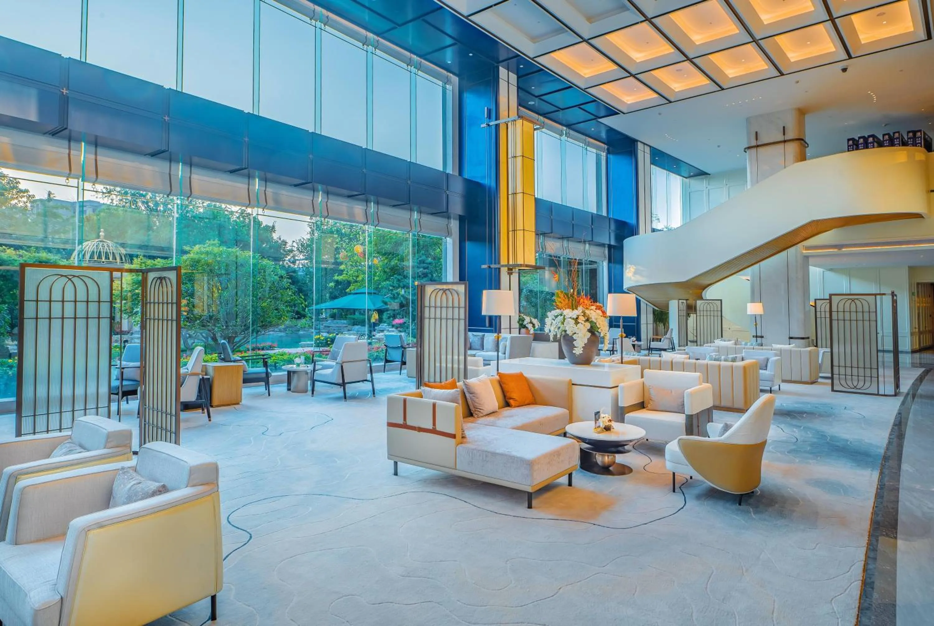 Lobby or reception in Wyndham Qingdao