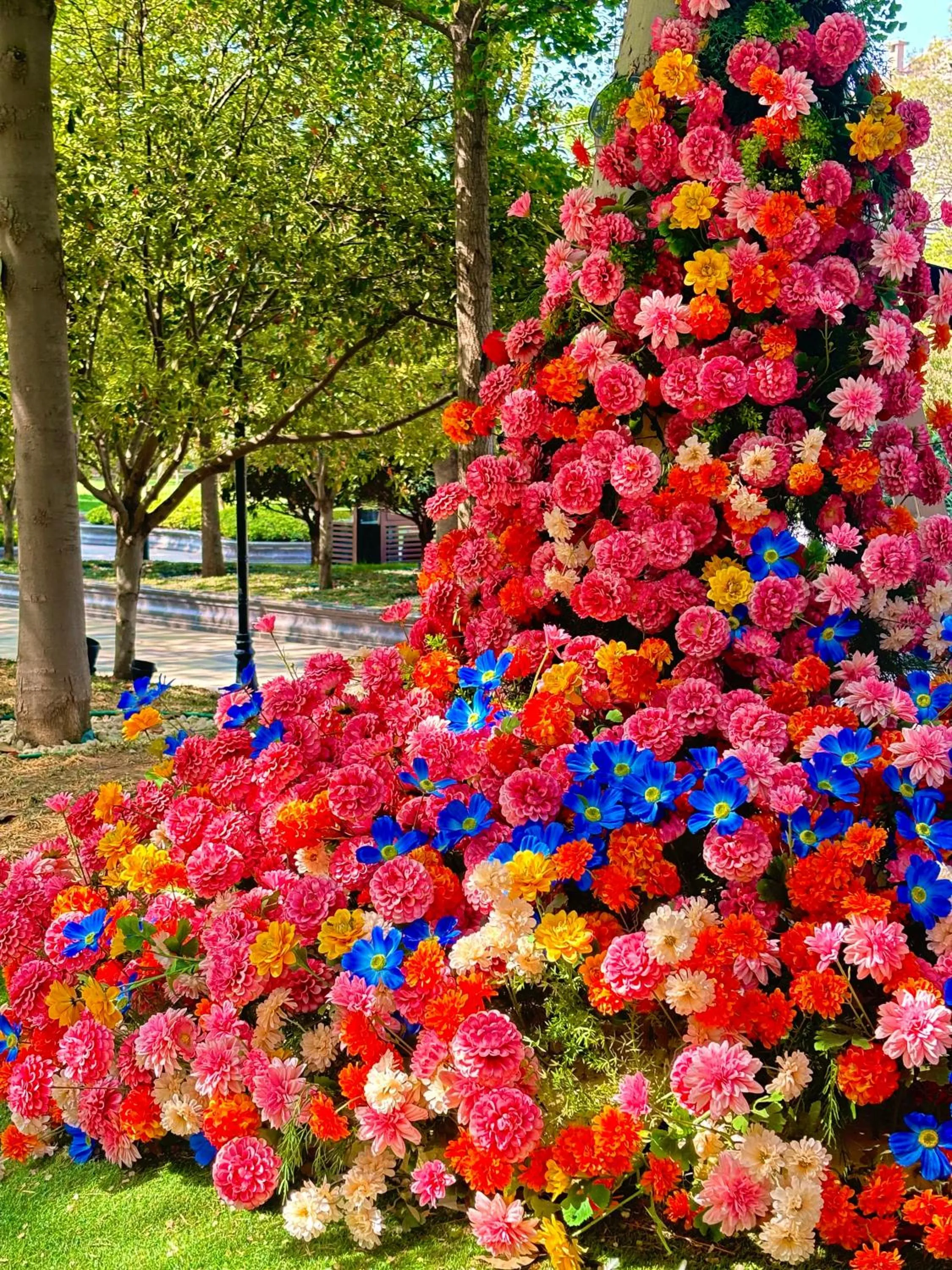 Garden in Wyndham Qingdao l Free Fixed-Time Shuttle Service Between Hotel and Airport & North Railway Station l Outdoor Children's Amusement Park l 1-Hour Play Snooker or Table Tennis