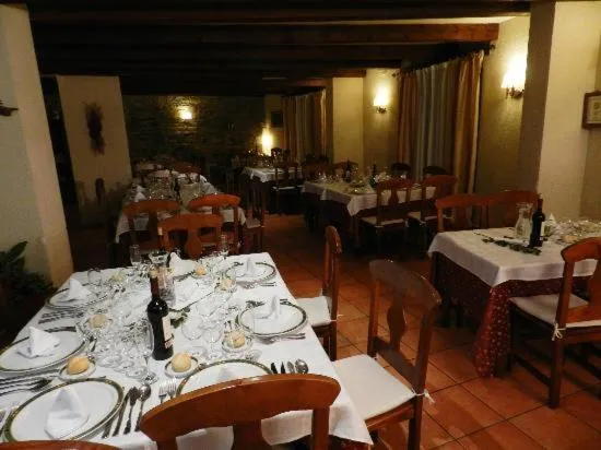 Restaurant/places to eat in Hotel Or Blanc