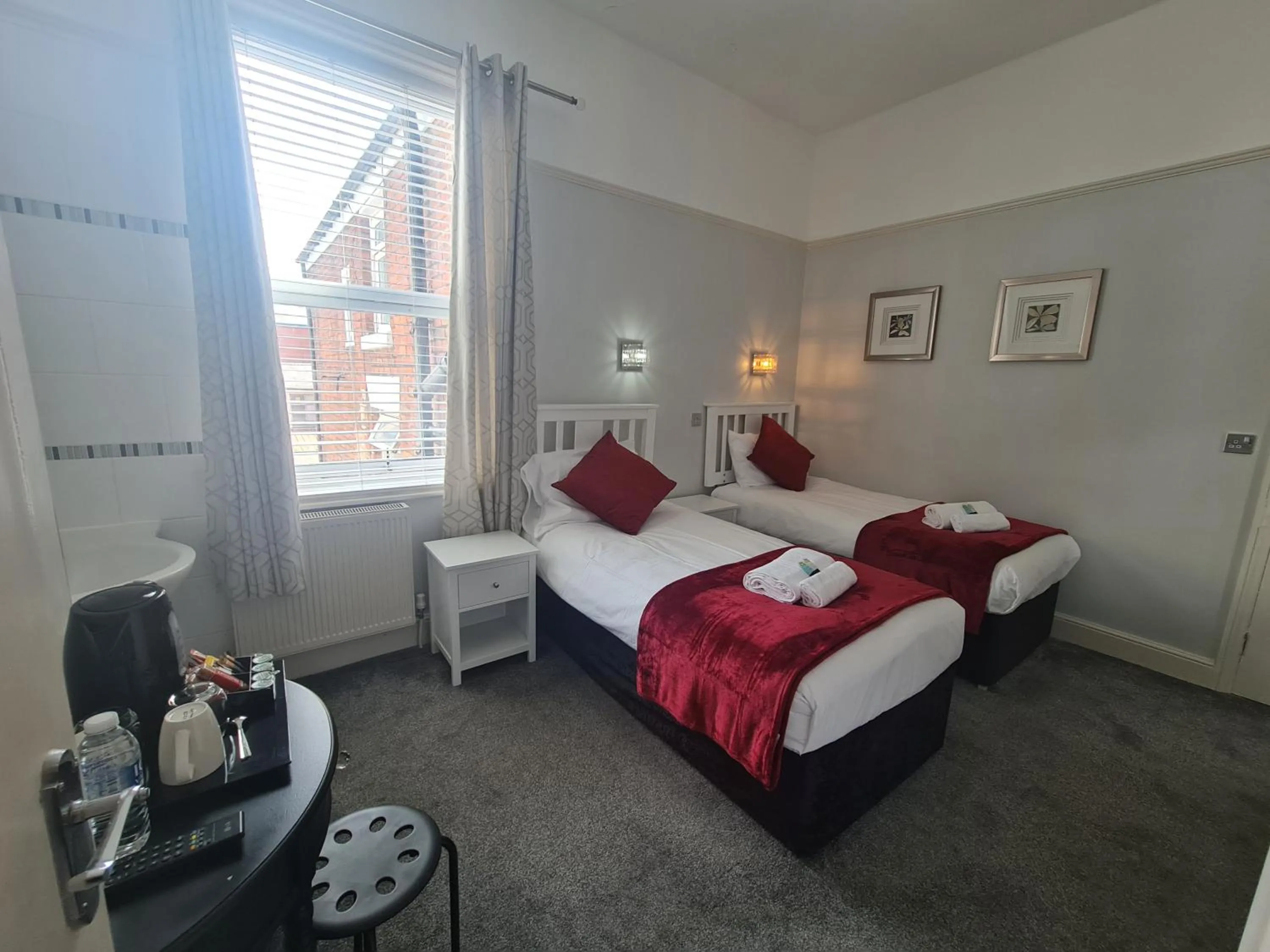 Bed in Clifton Villa - Southport