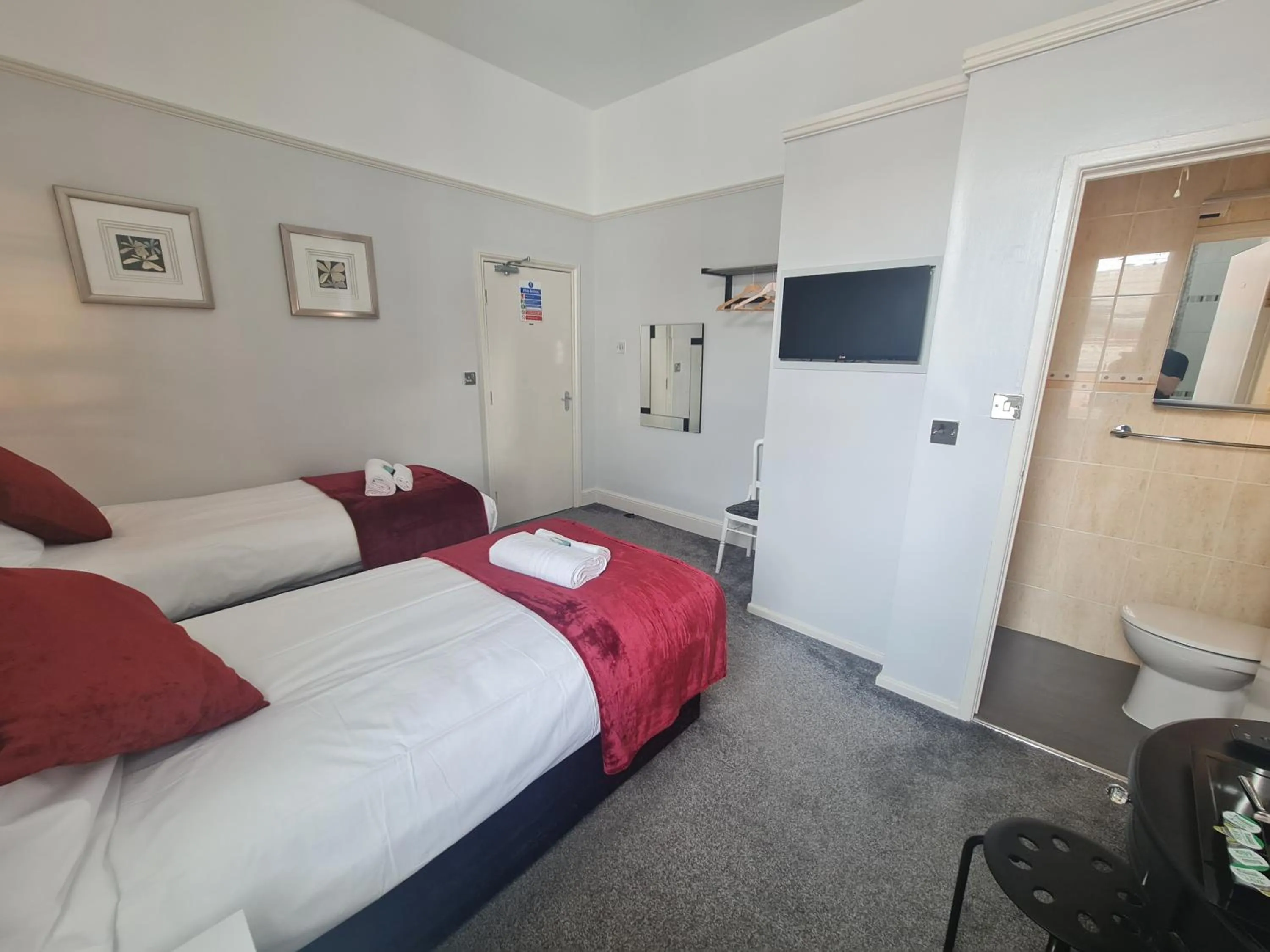 Bed in Clifton Villa - Southport