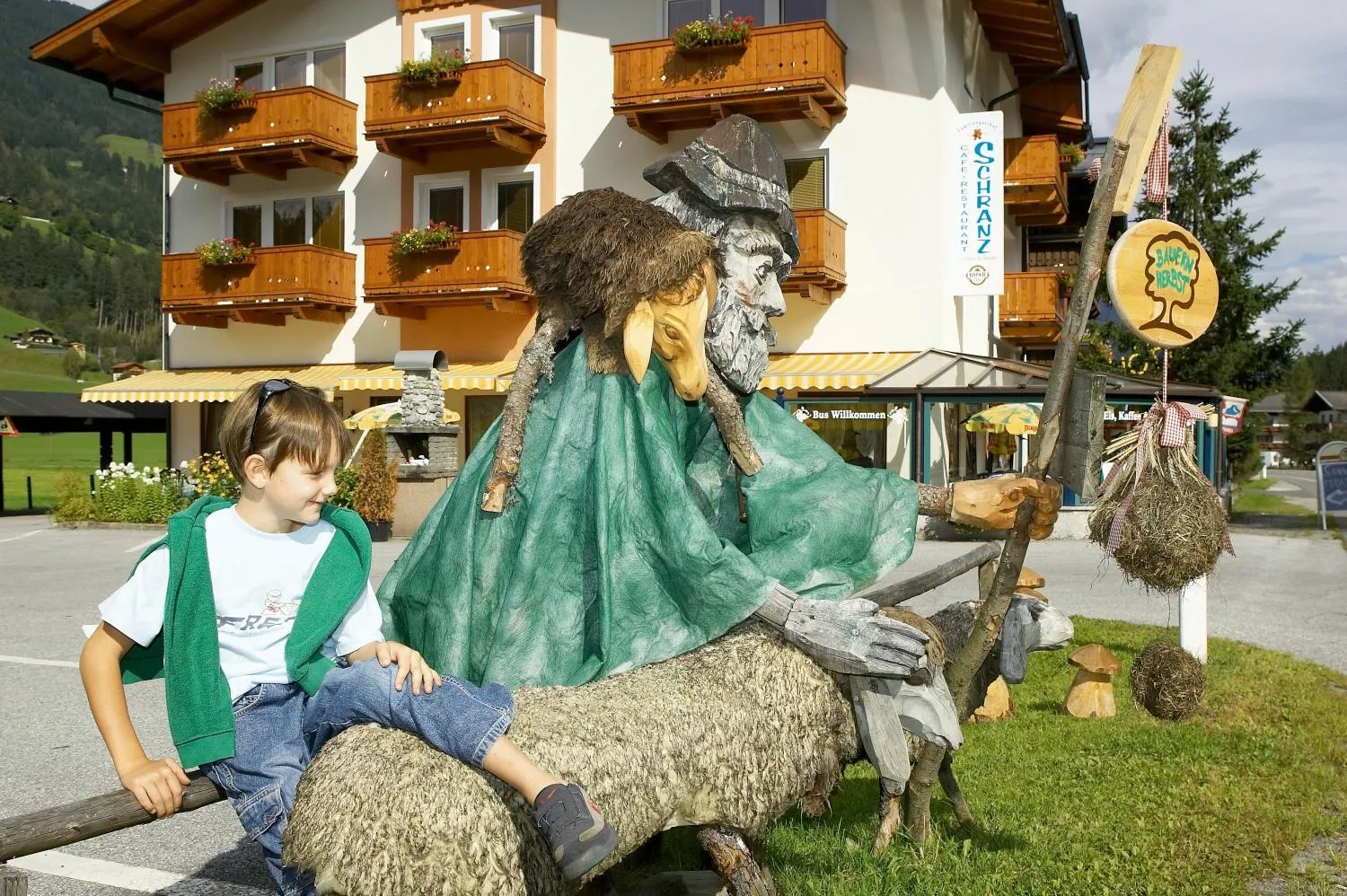 People in Aparthotel Garni Schranz