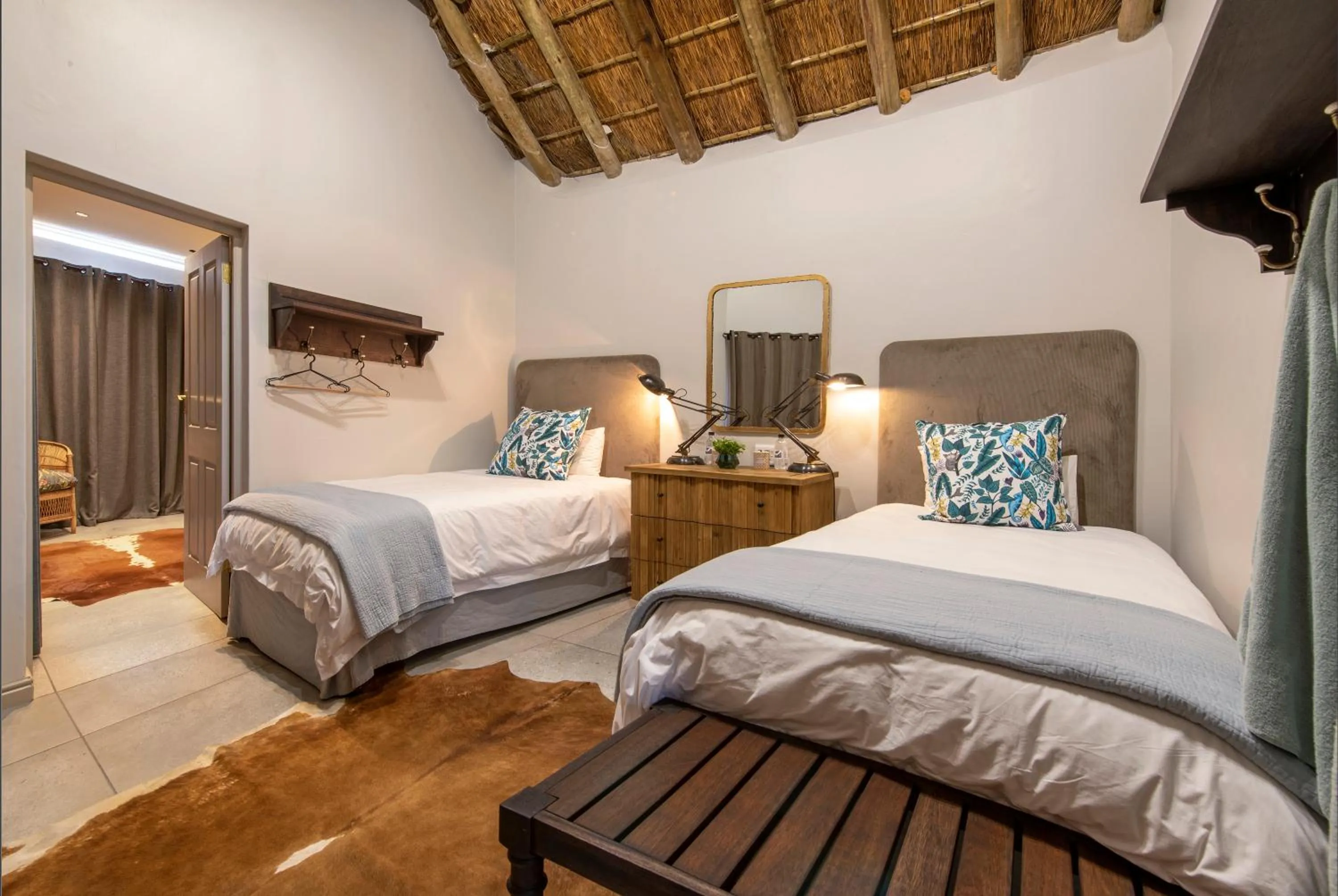 Bedroom, Bed in Burlington Bush Cottages by The Oyster Collection