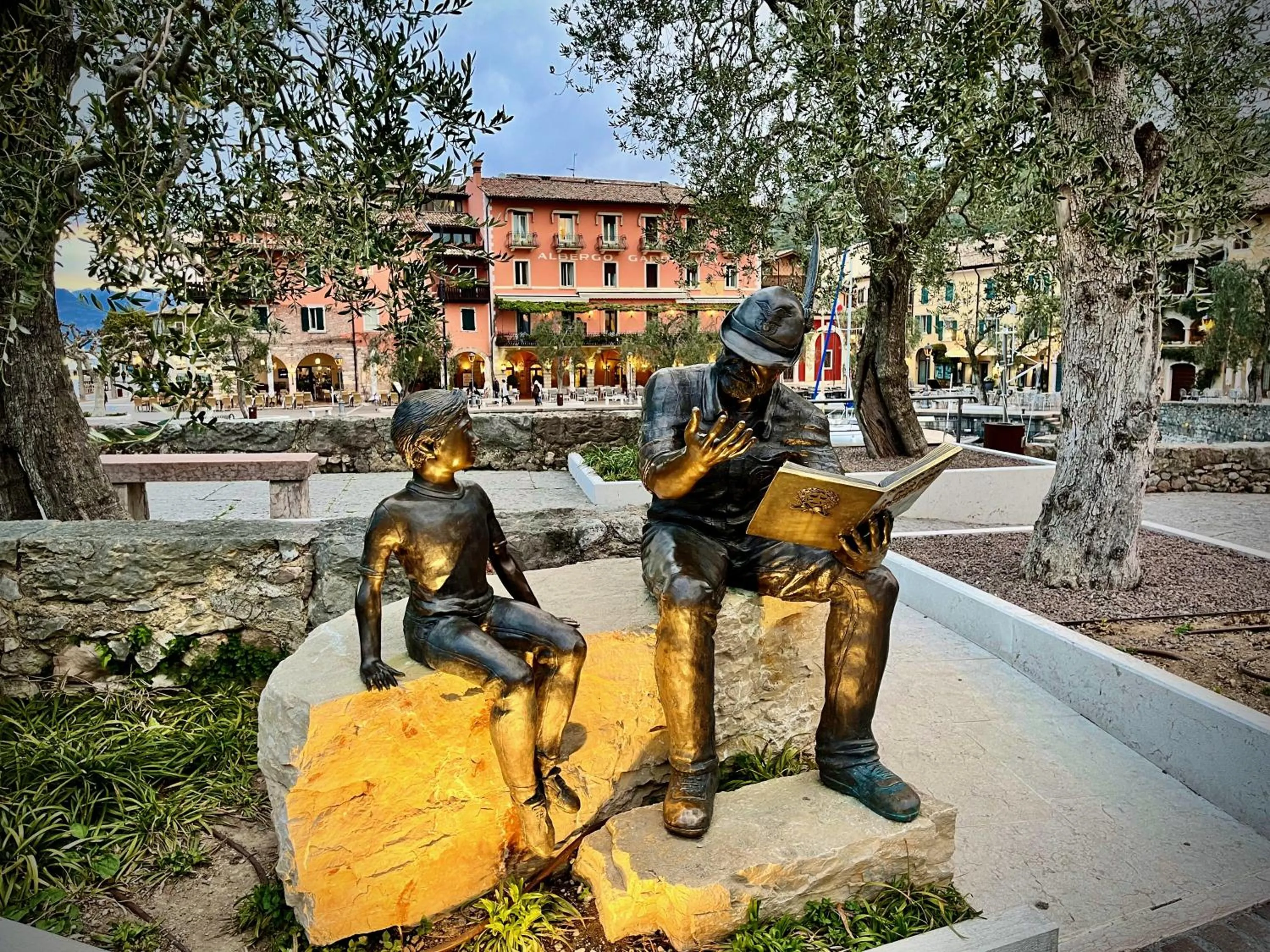 Property building in Albergo Gardesana