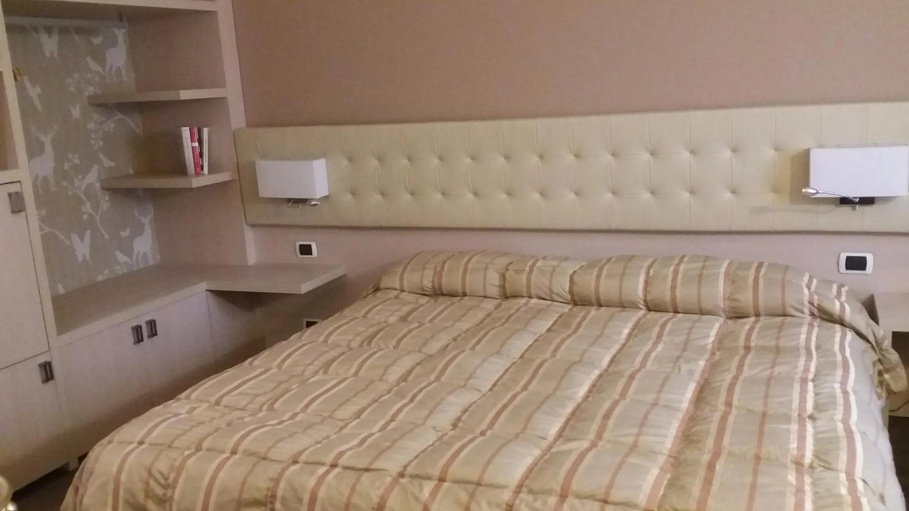 Bed in Hotel Norden Palace