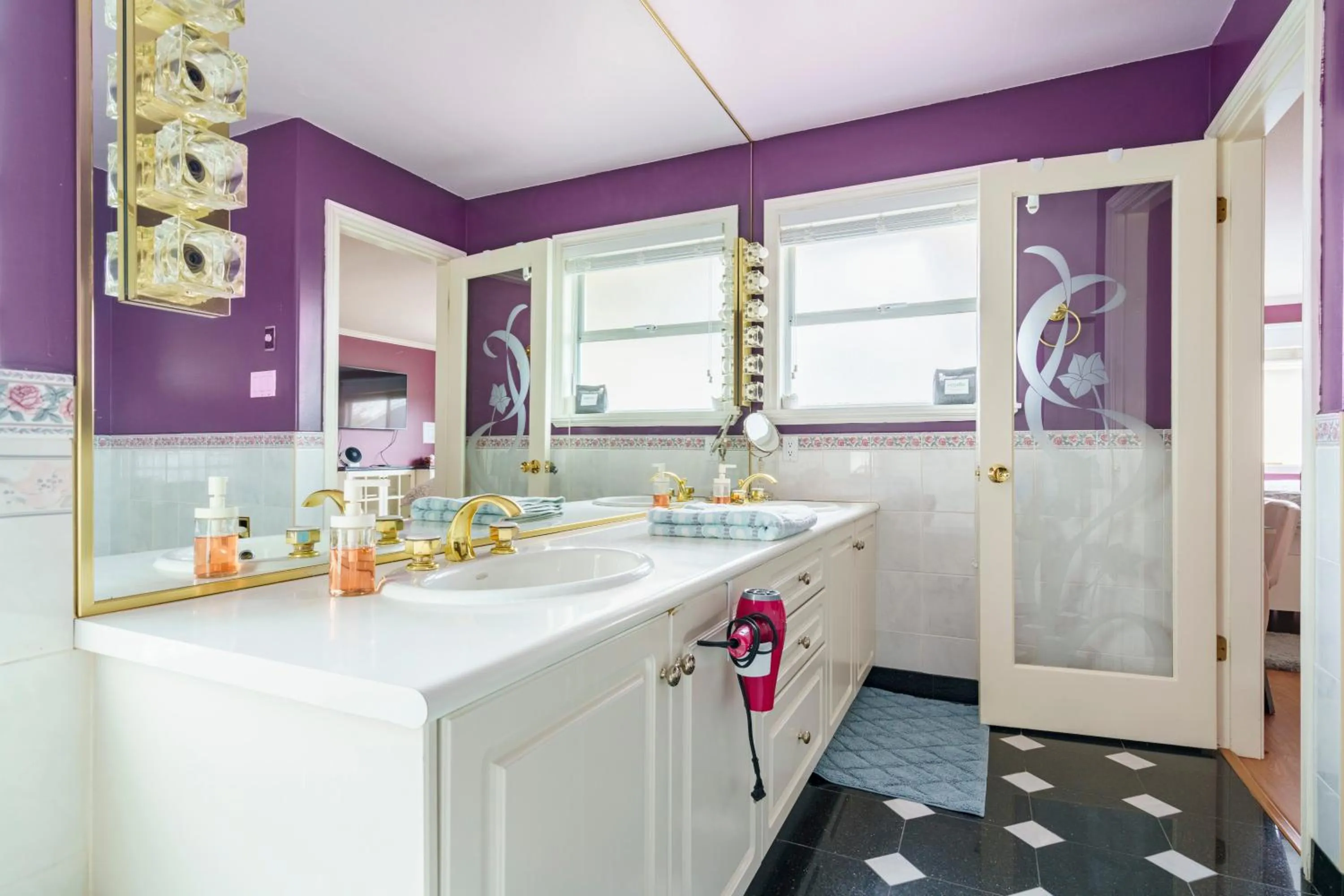 Fraser River Richmond Bed and Breakfast