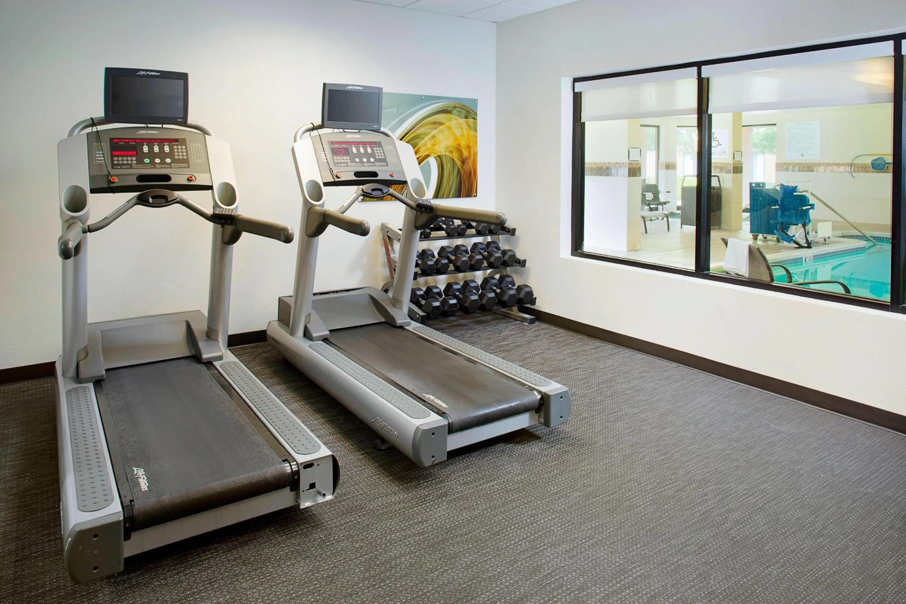 Fitness centre/facilities in Courtyard by Marriott Richmond Airport