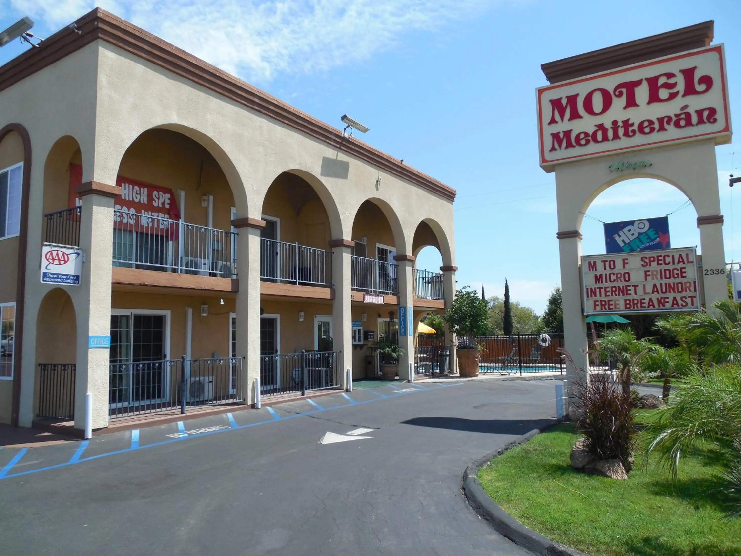 Facade/entrance in Motel Mediteran