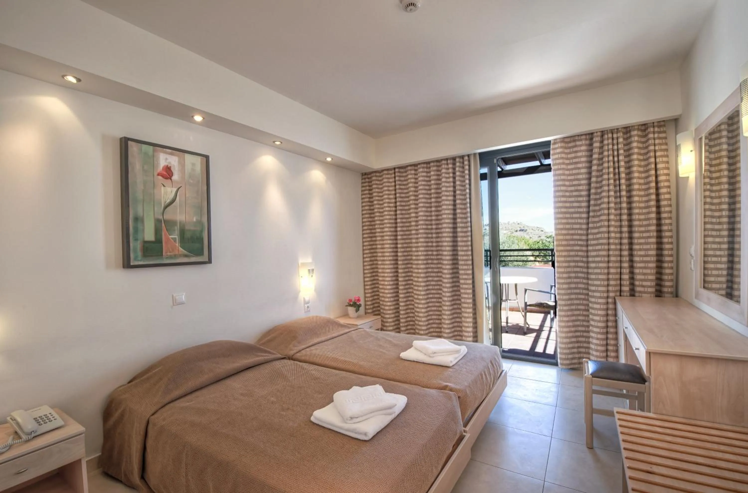 Restaurant/places to eat, Bed in Pefkos Village Resort