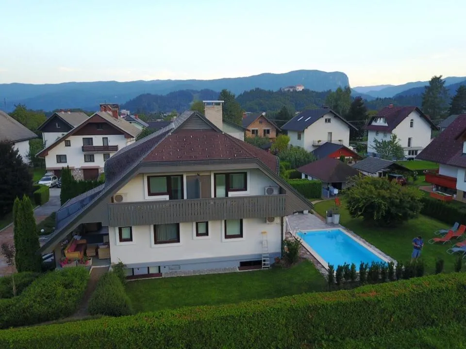 Property building in Pension Bled