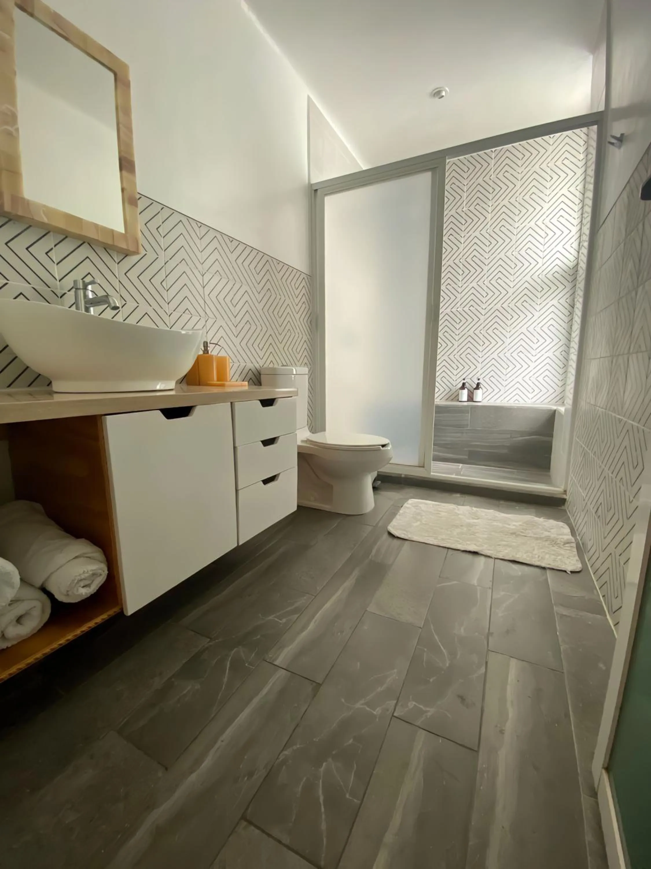 Shower in Casa Gem B&B