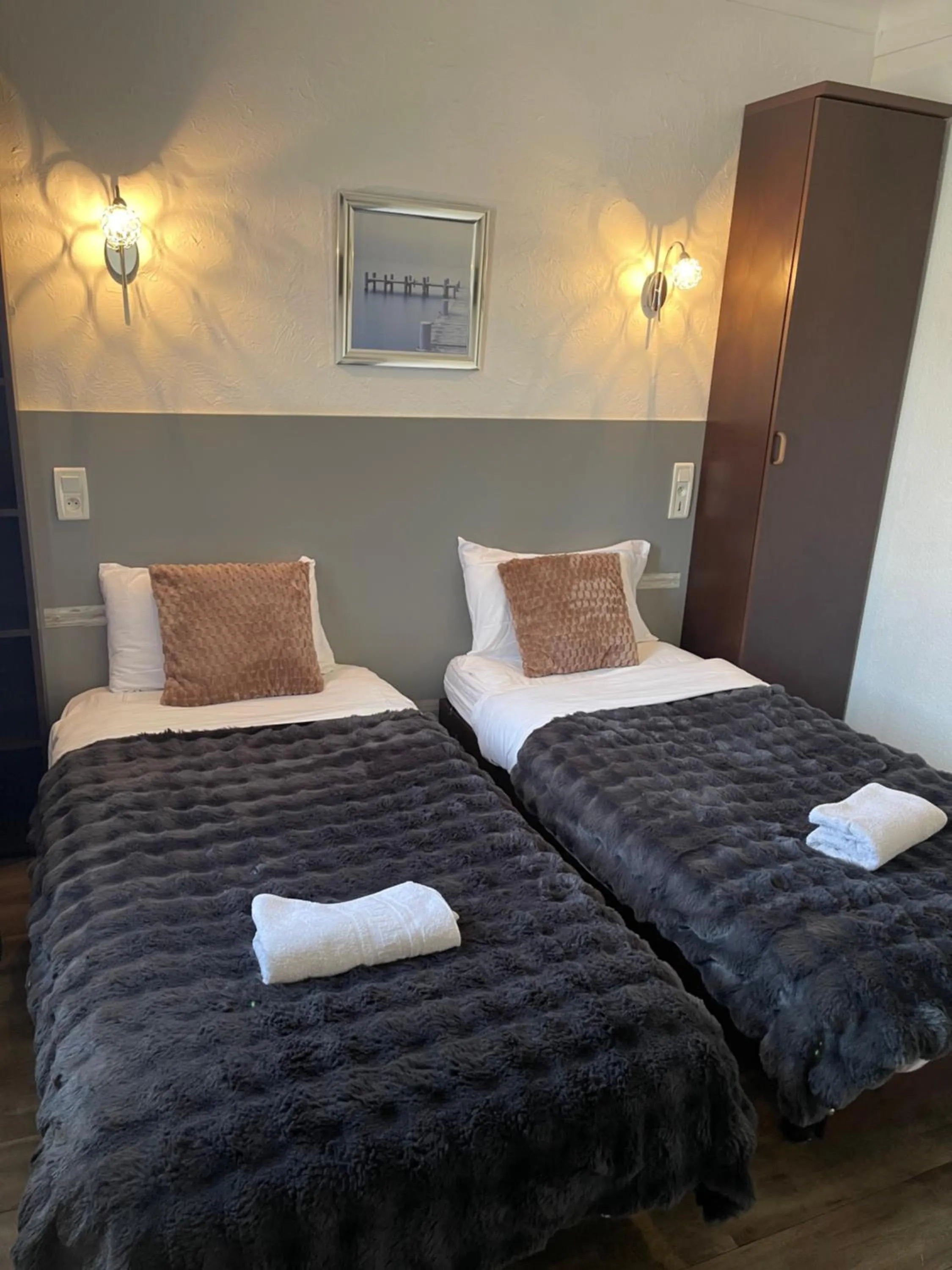 Photo of the whole room in Hotel Clair Logis