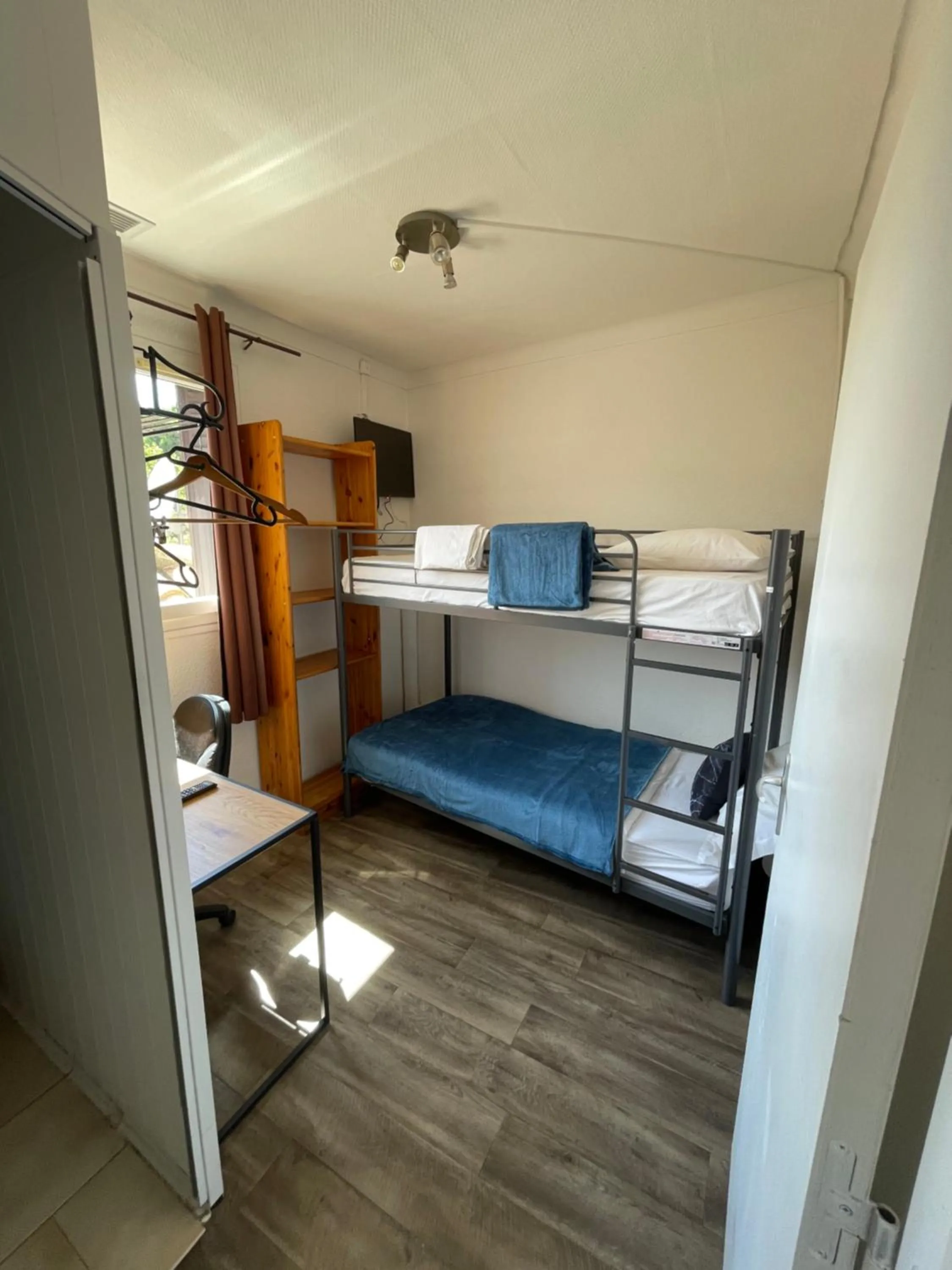 Photo of the whole room in Hotel Clair Logis