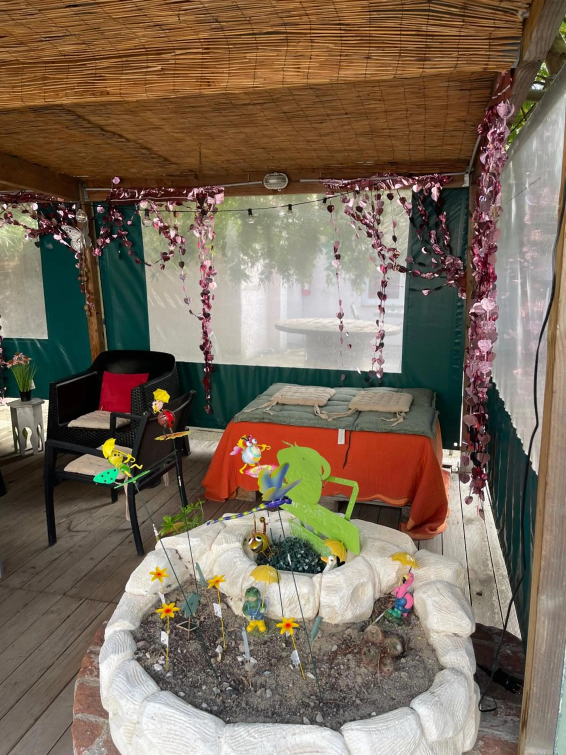 Patio in Hotel Clair Logis