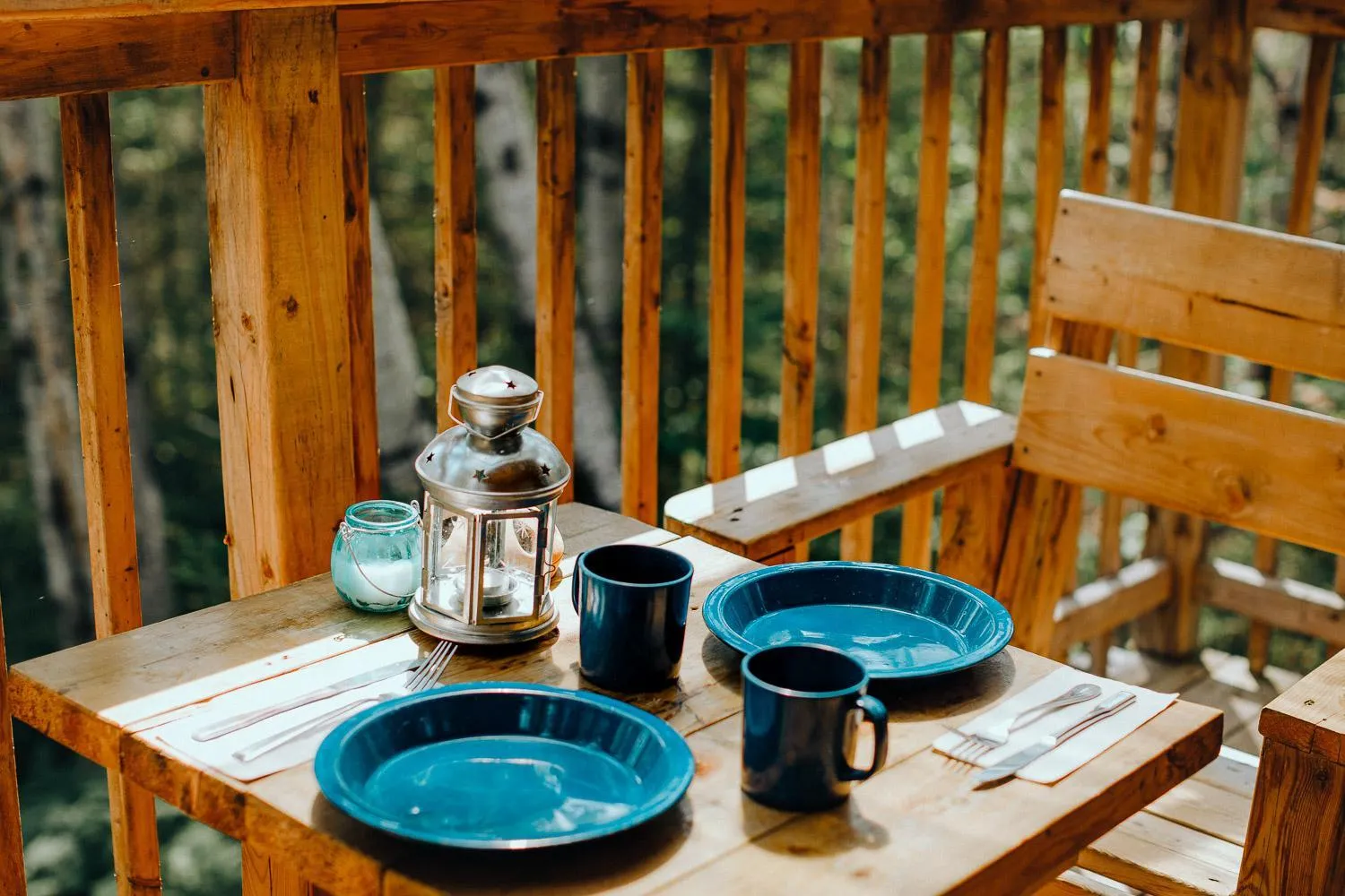 Dining area in Canopée Lit