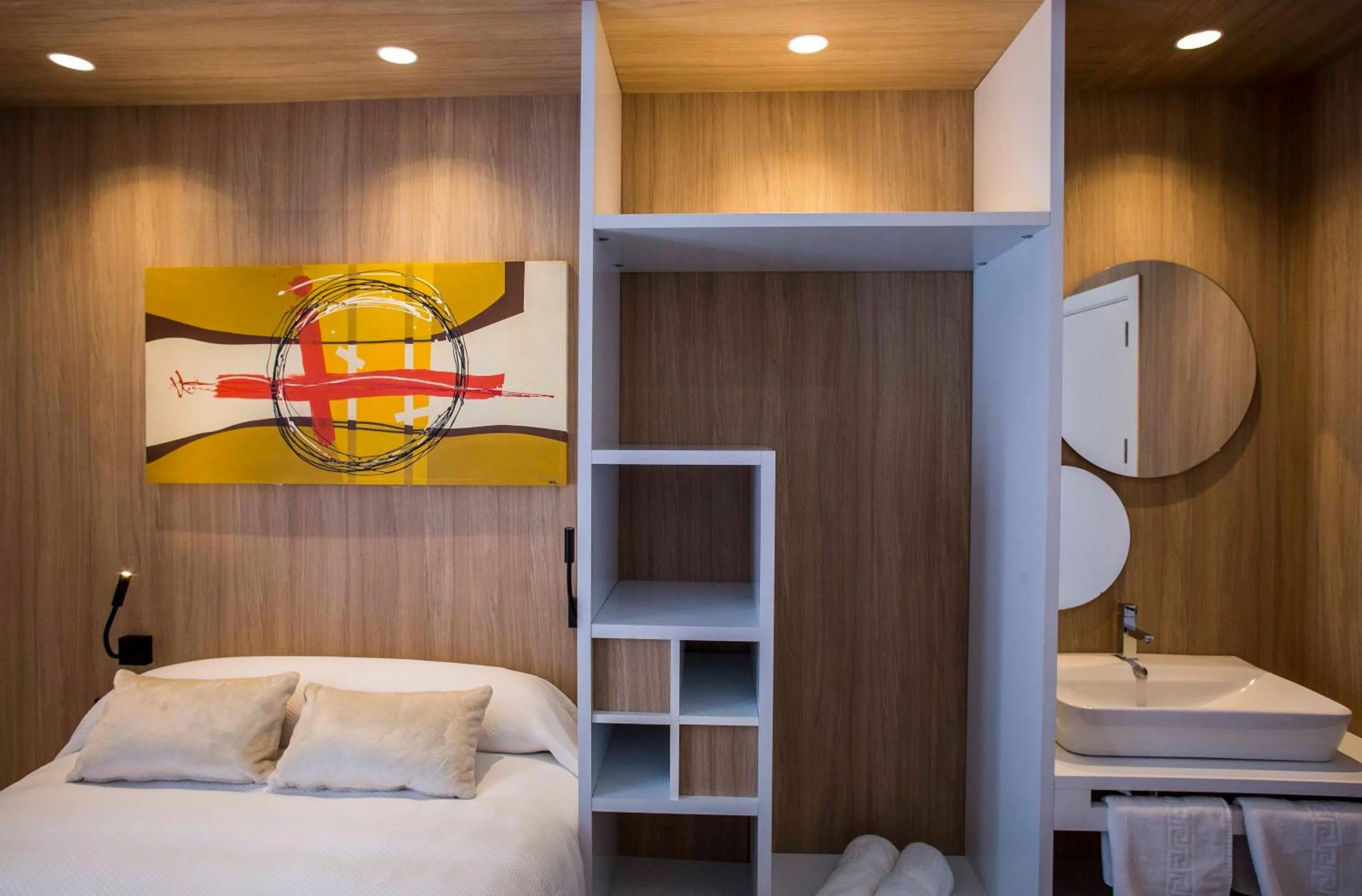 Decorative detail, Bed in Hostal Sevilla Santa Justa - Adults only