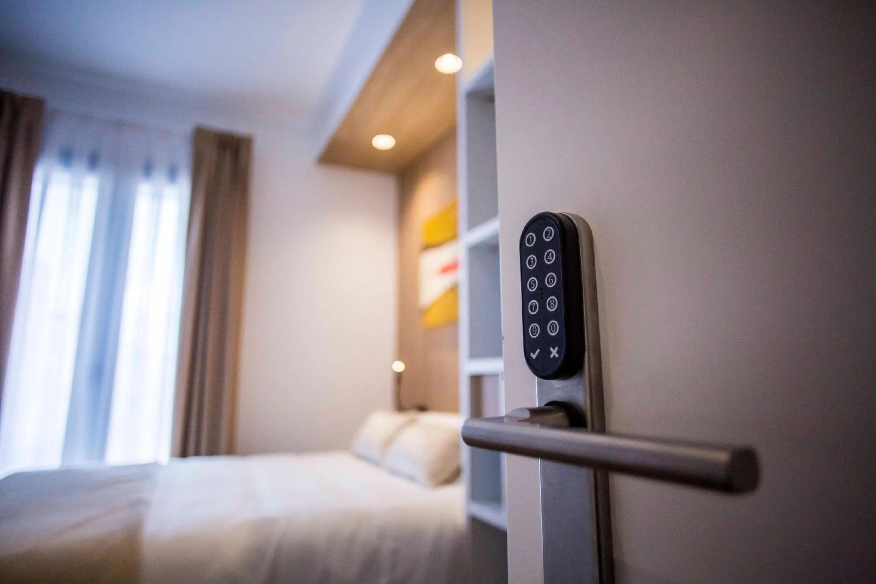 Decorative detail, Bed in Hostal Sevilla Santa Justa - Adults only