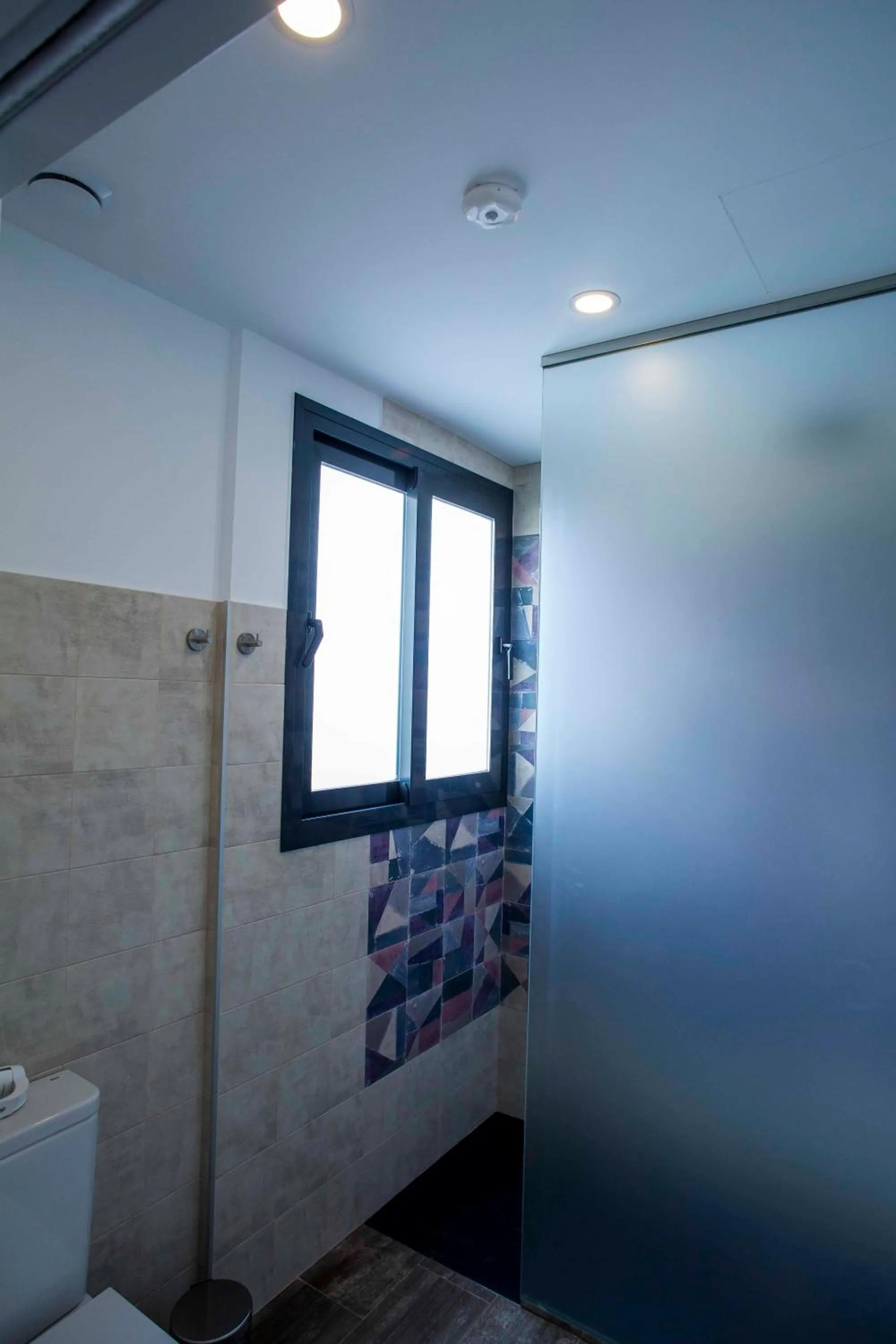 Shower in Hostal Sevilla Santa Justa - Adults only