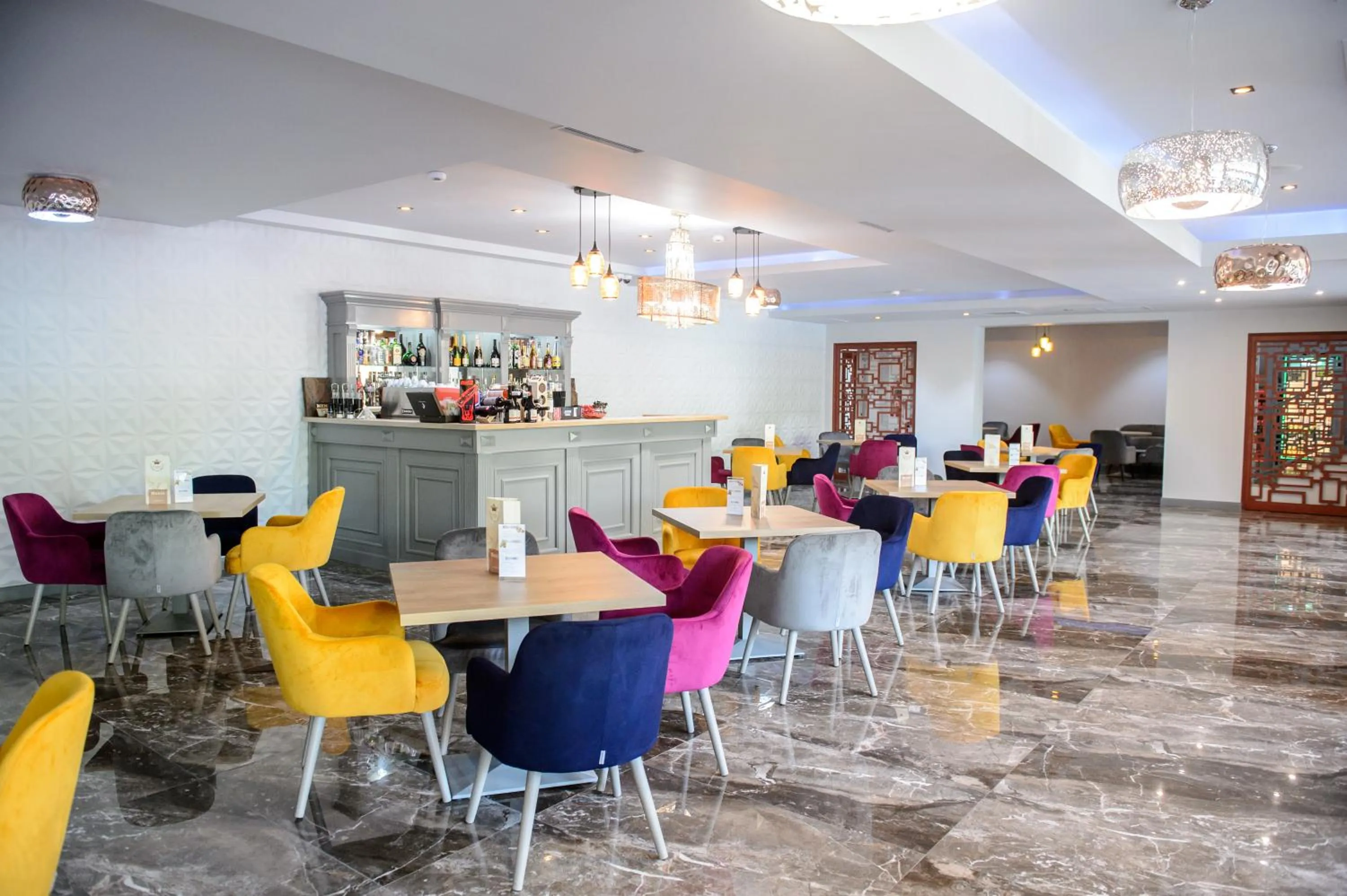 Lounge or bar in Royal Class Hotel