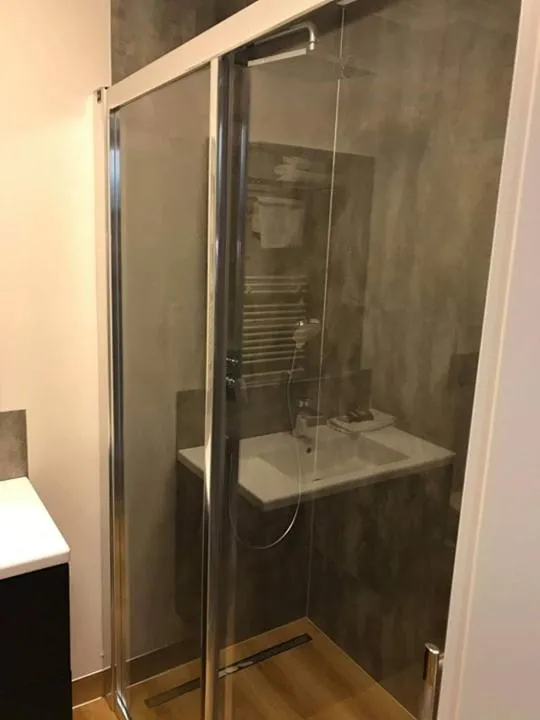 Bathroom in Royal Class Hotel