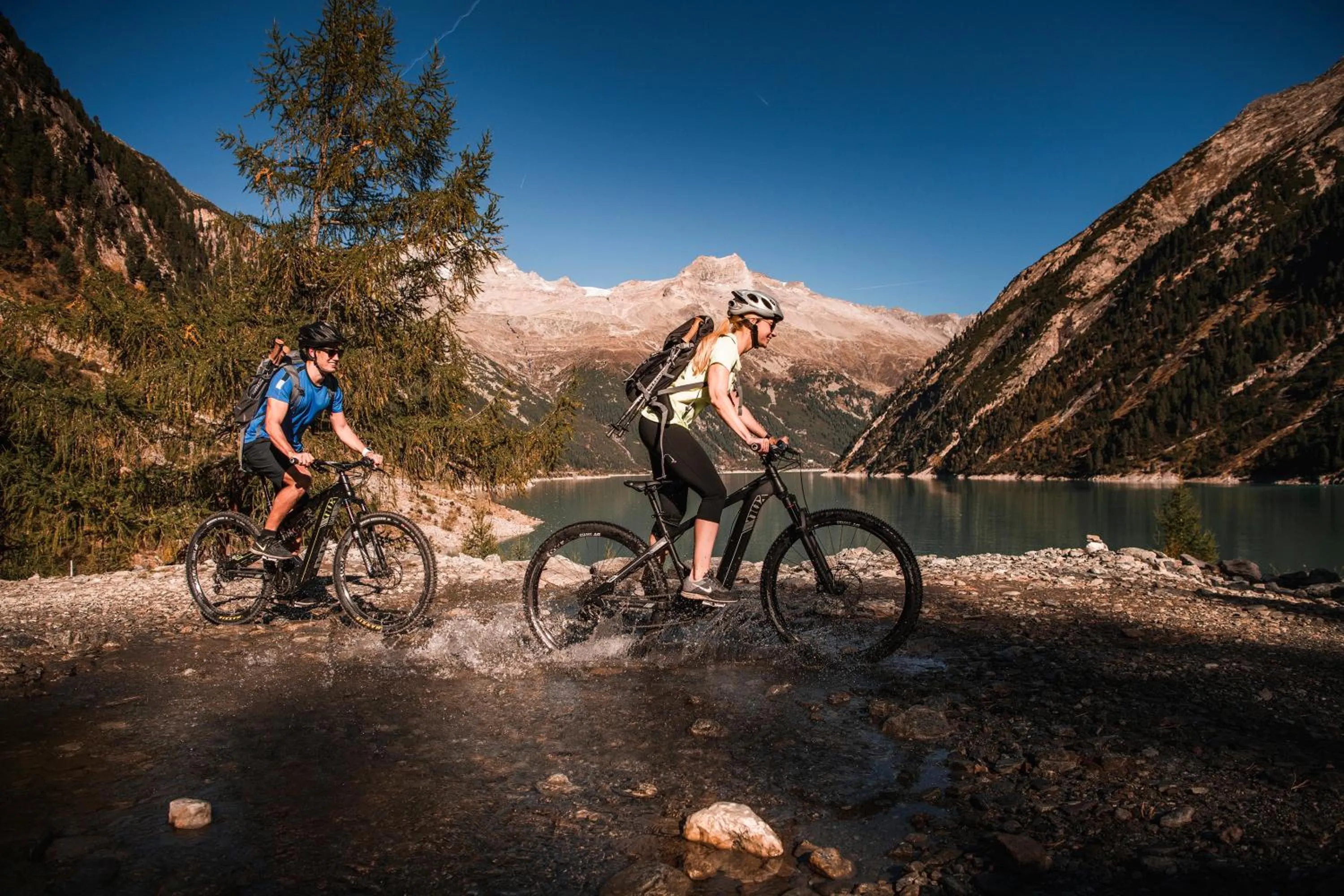 Cycling in BRUGGER ChaletDorf