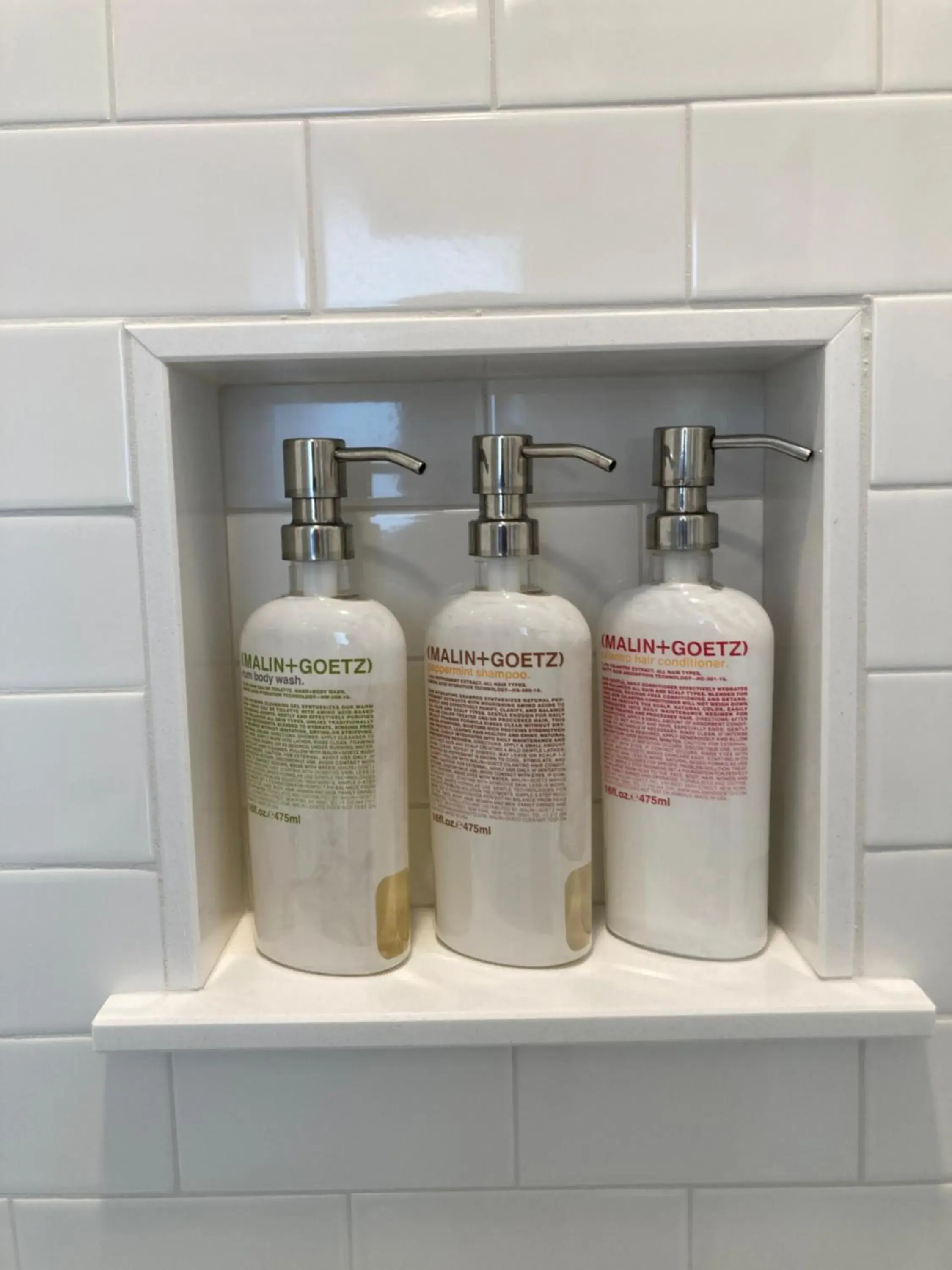 Standard King Room in GREAT ISLAND INN - A Modern Boutique Hotel Standard King Room in GREAT ISLAND INN - A Modern Boutique Hotel