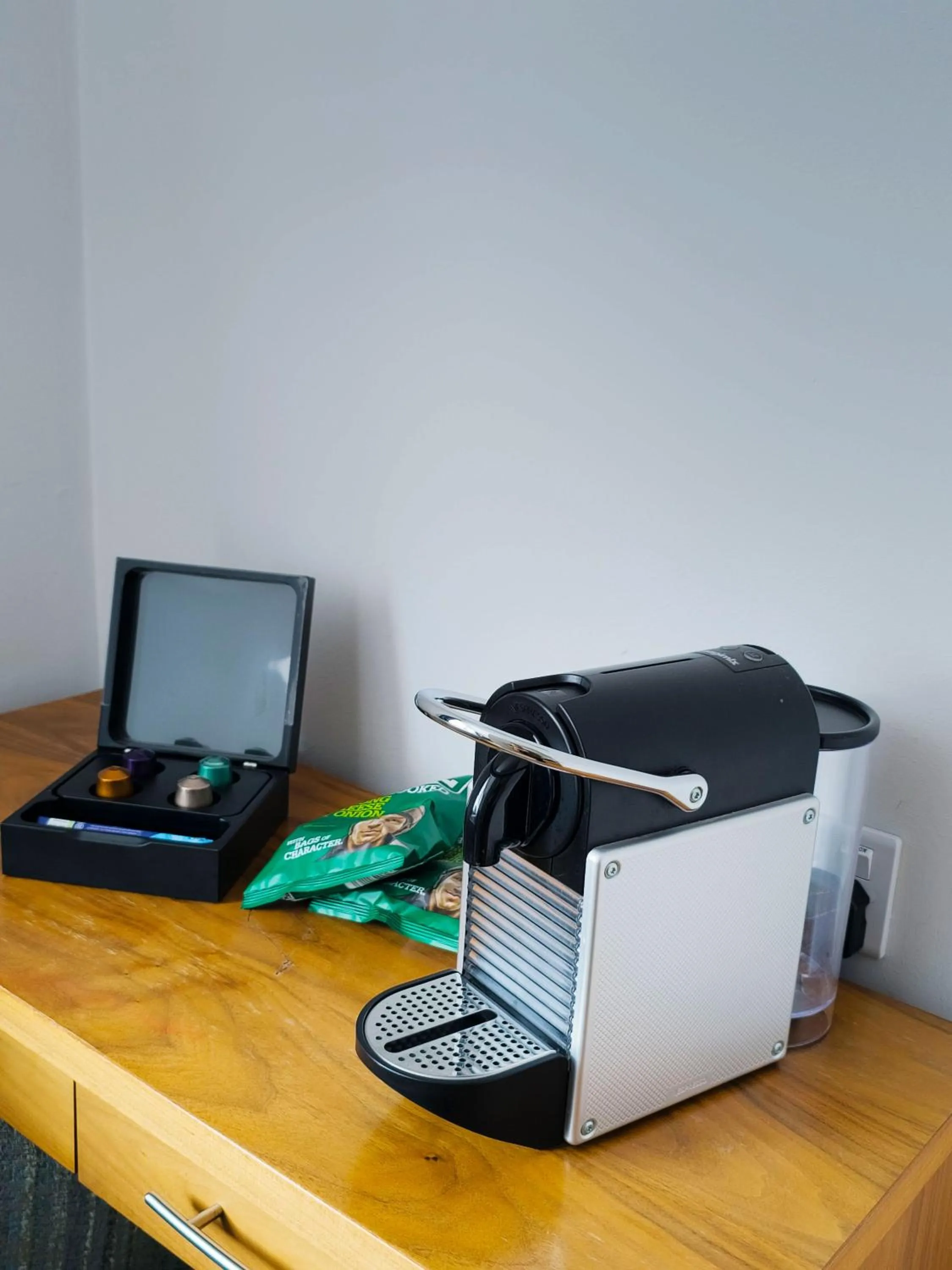 Coffee/tea facilities in HQ Aparthotel Farnborough