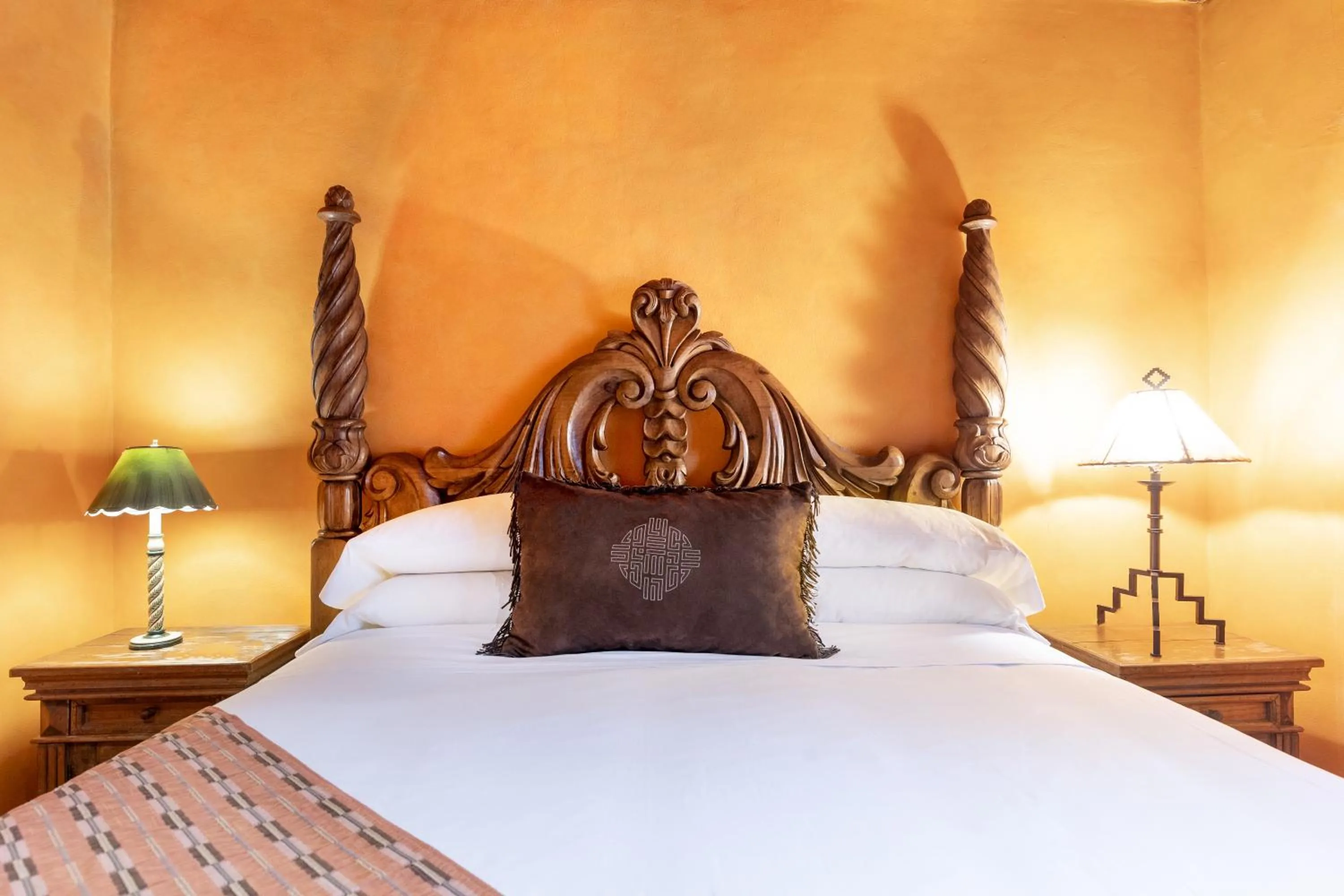 Bed in El Monte Sagrado Resort & Spa