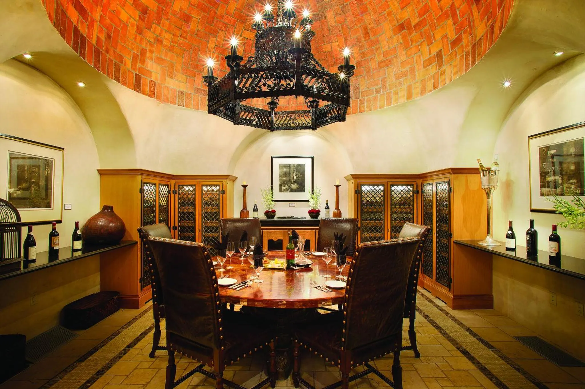 Dining area in El Monte Sagrado Resort & Spa