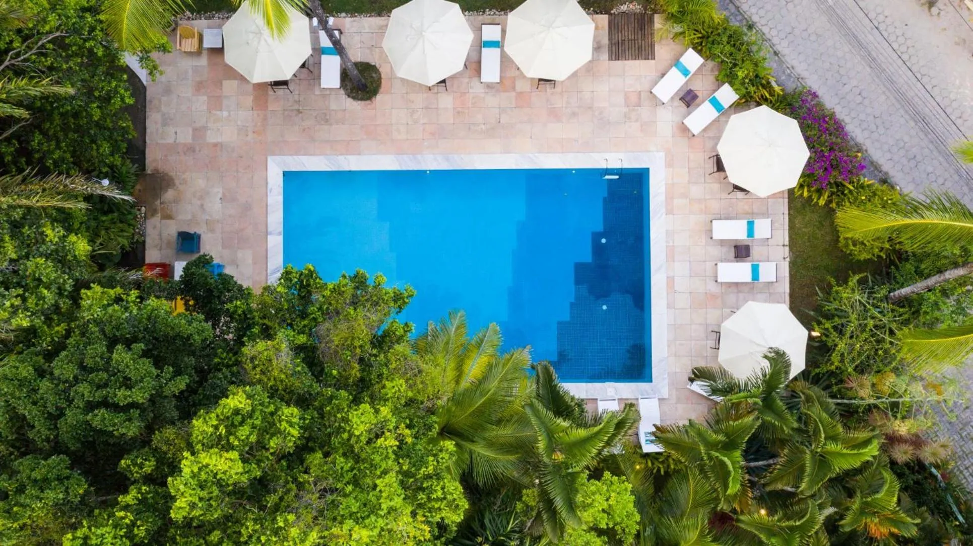 Swimming pool in Atmosphera Pousada