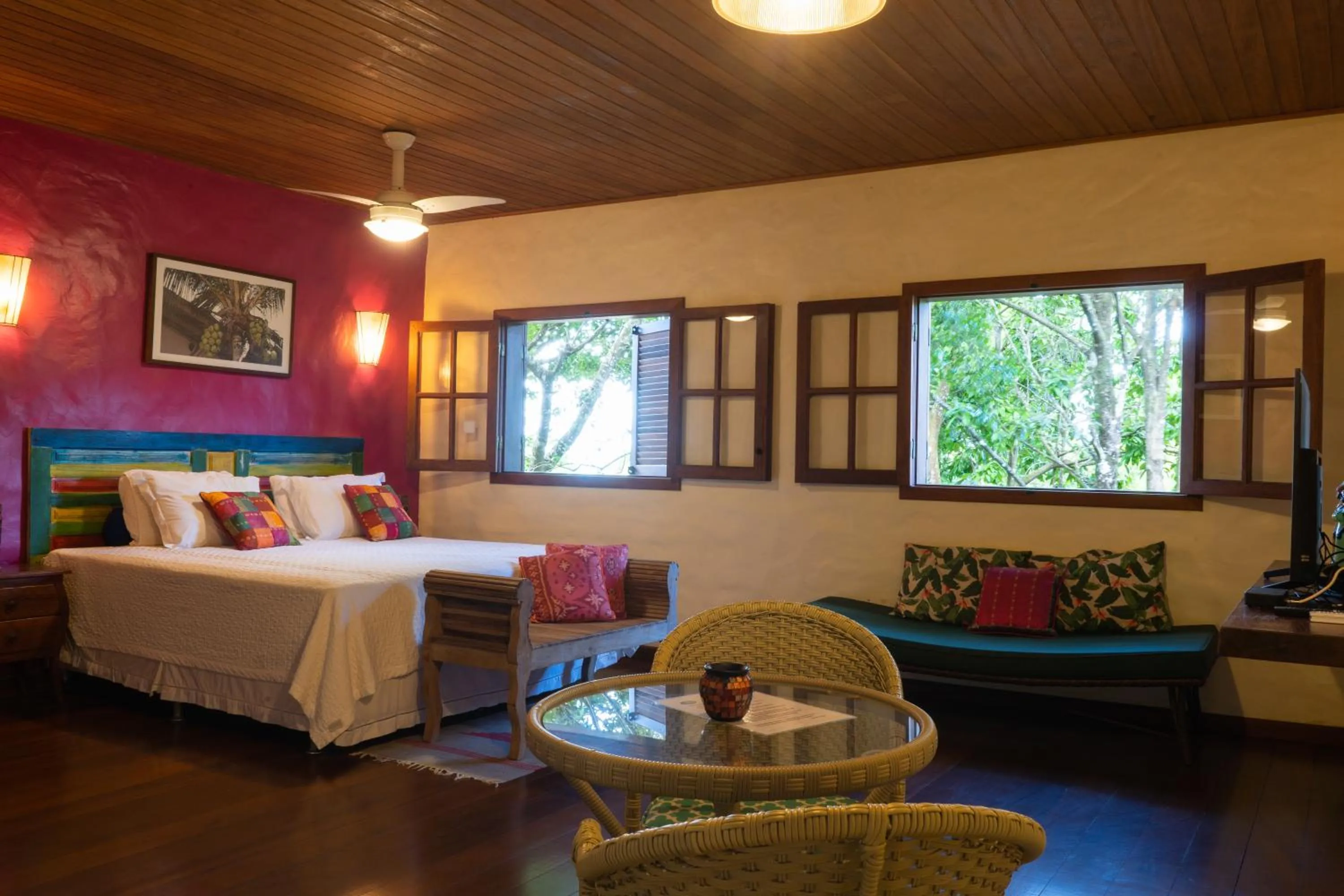 Living room, Bed in Atmosphera Pousada