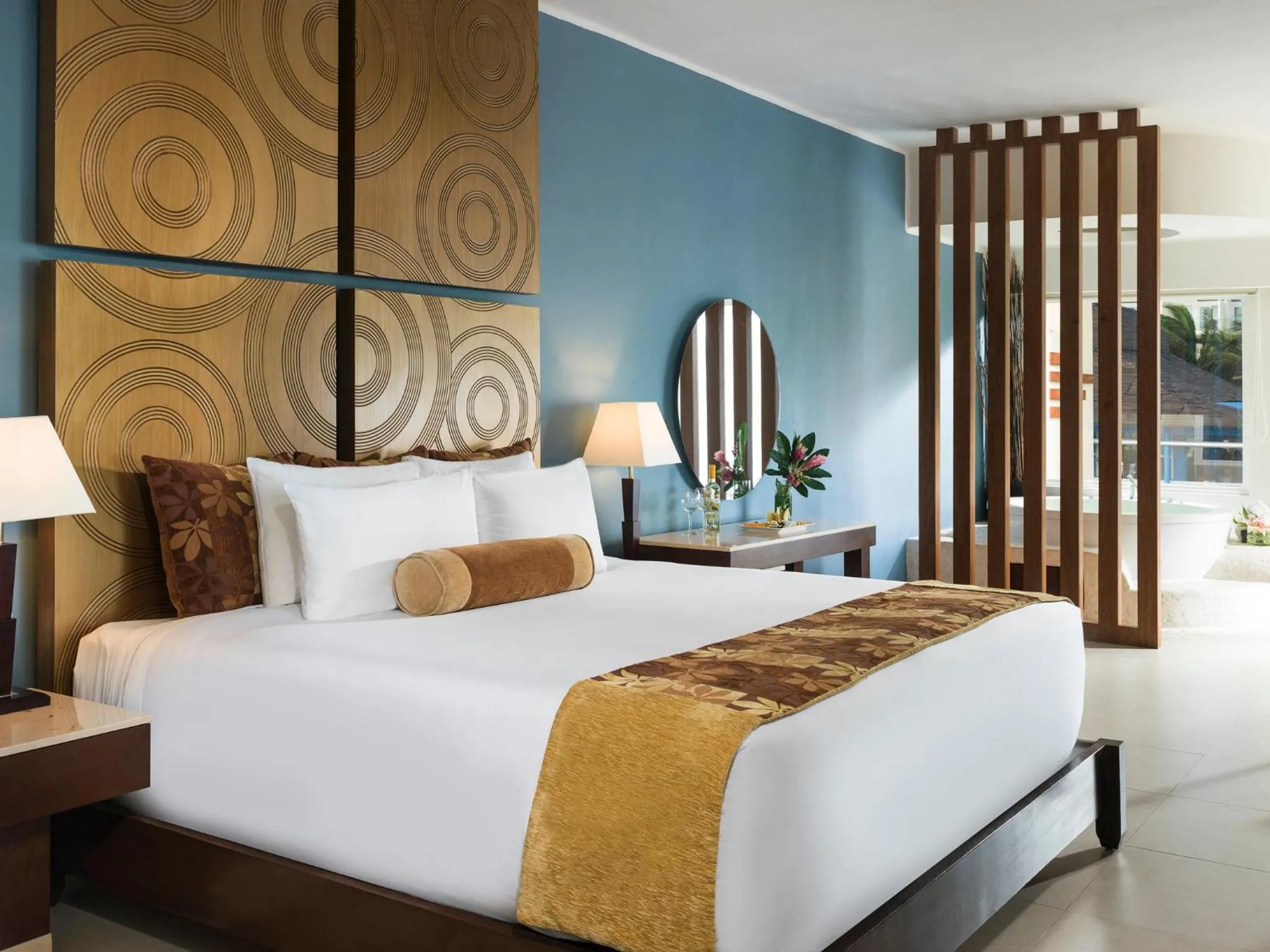 Photo of the whole room, Bed in Palmar Beach Resort and Spa Riviera Maya - All Inclusive