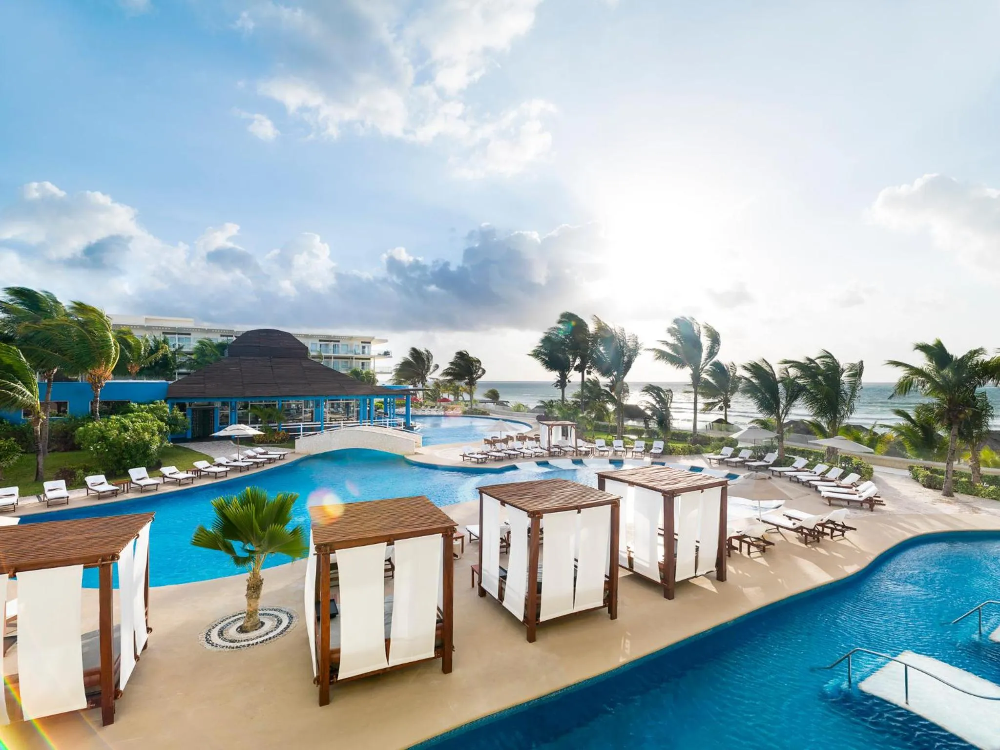 Swimming pool in Palmar Beach Resort and Spa Riviera Maya - All Inclusive