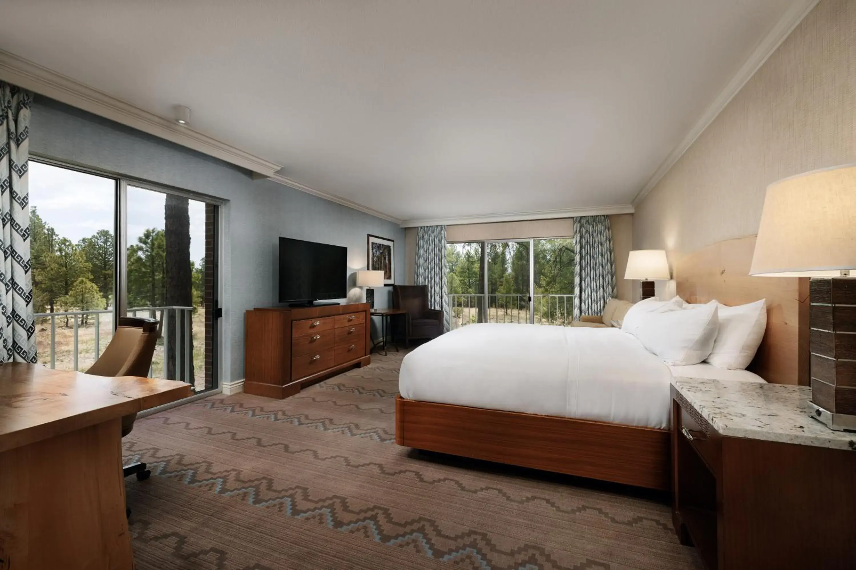 Grand 1 King Bed in Little America Hotel Flagstaff Grand 1 King Bed in Little America Hotel Flagstaff