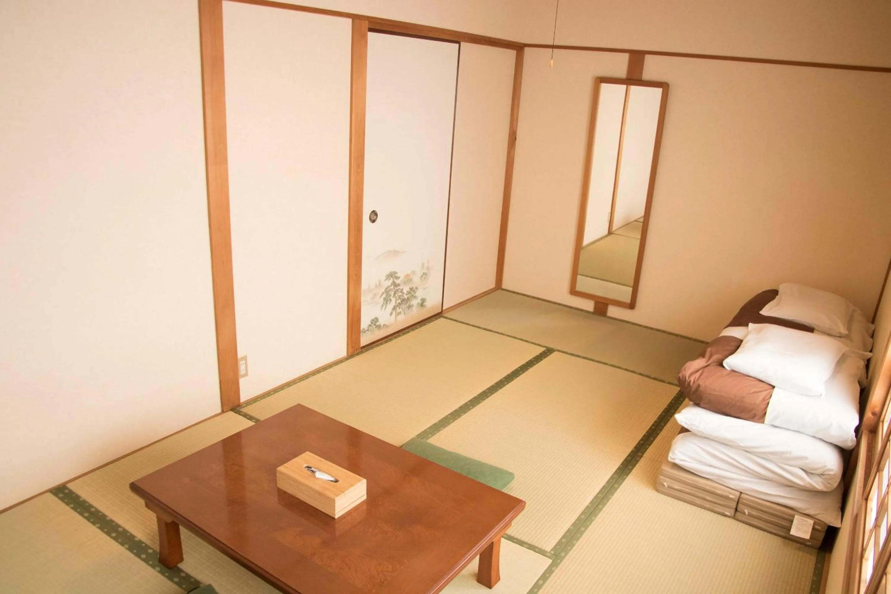 Photo of the whole room, Bed in J-Hoppers Kumano Yunomine Guesthouse