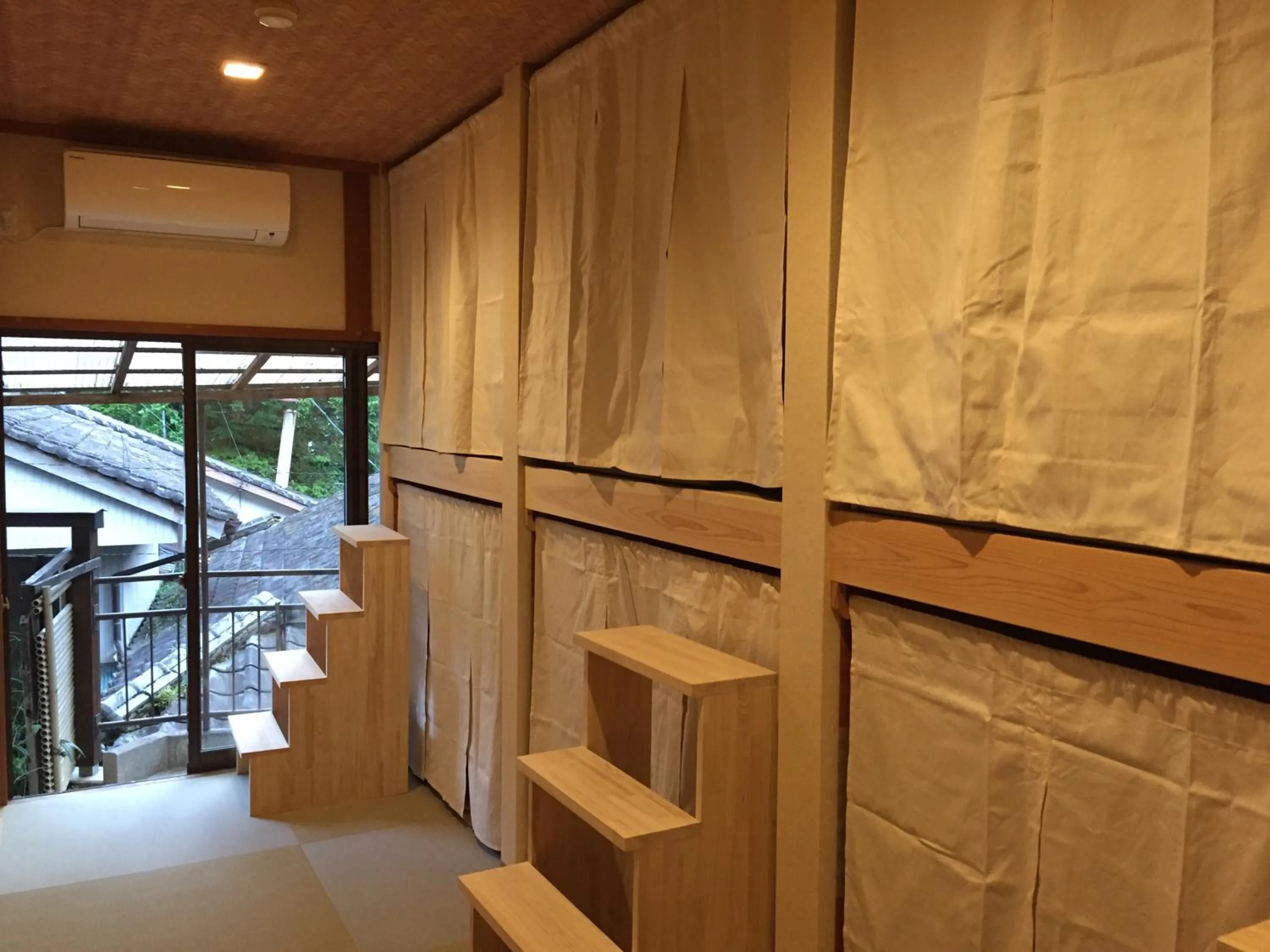 Photo of the whole room in J-Hoppers Kumano Yunomine Guesthouse