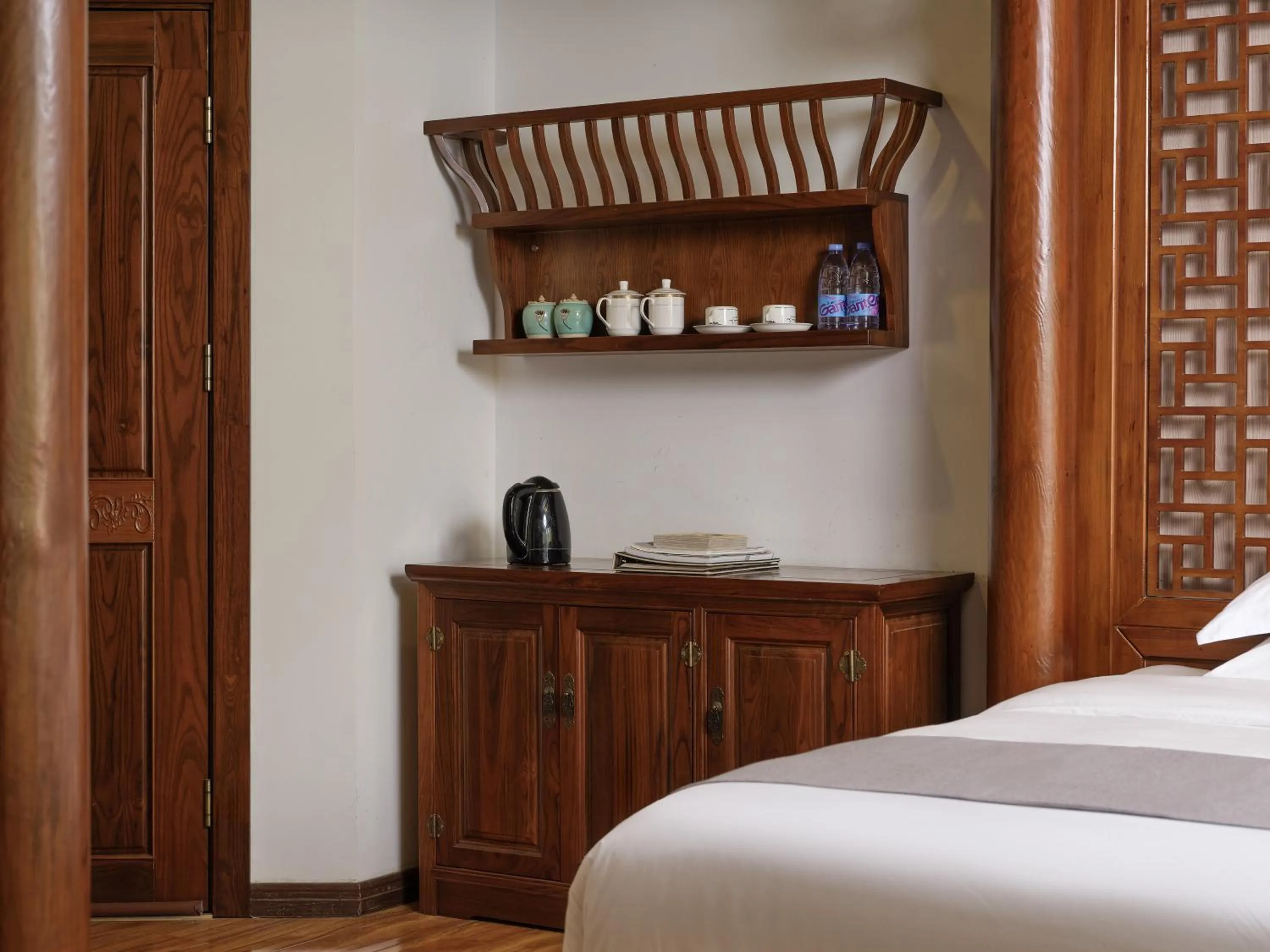 Kitchen or kitchenette, Bed in Lee's Boutique Resort